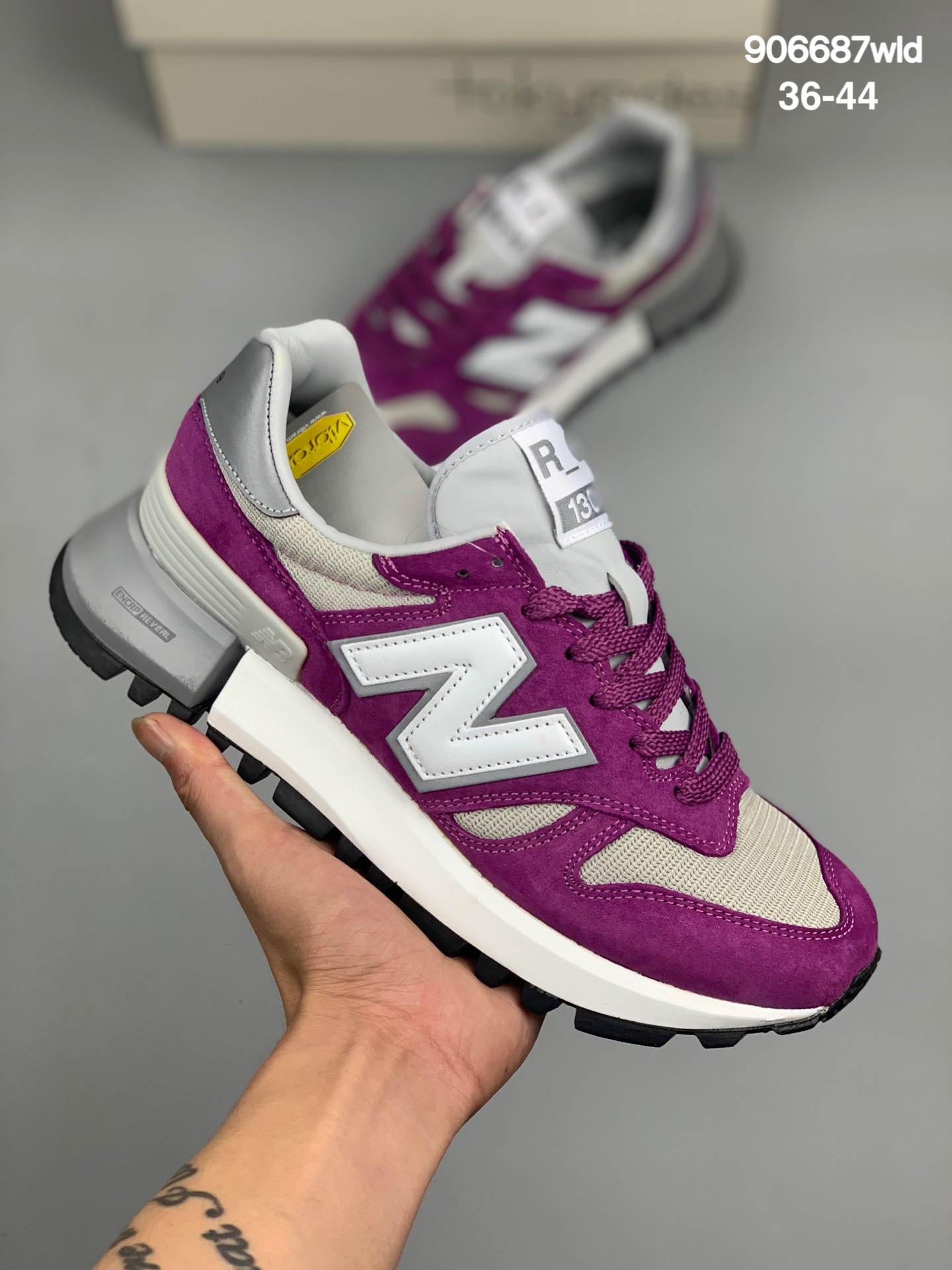 
新百伦New Balance WS1300 复古休闲慢跑鞋 采用原厂材料和胶水 猪八戈网面 透气舒适 复古耐磨休闲百搭跑步鞋 个性断掌运动鞋 织物材质 全套模具 纯原装皮料切割 质感无敌王 货号：MS1300WJ  尺码：36-44
编码:906687wld