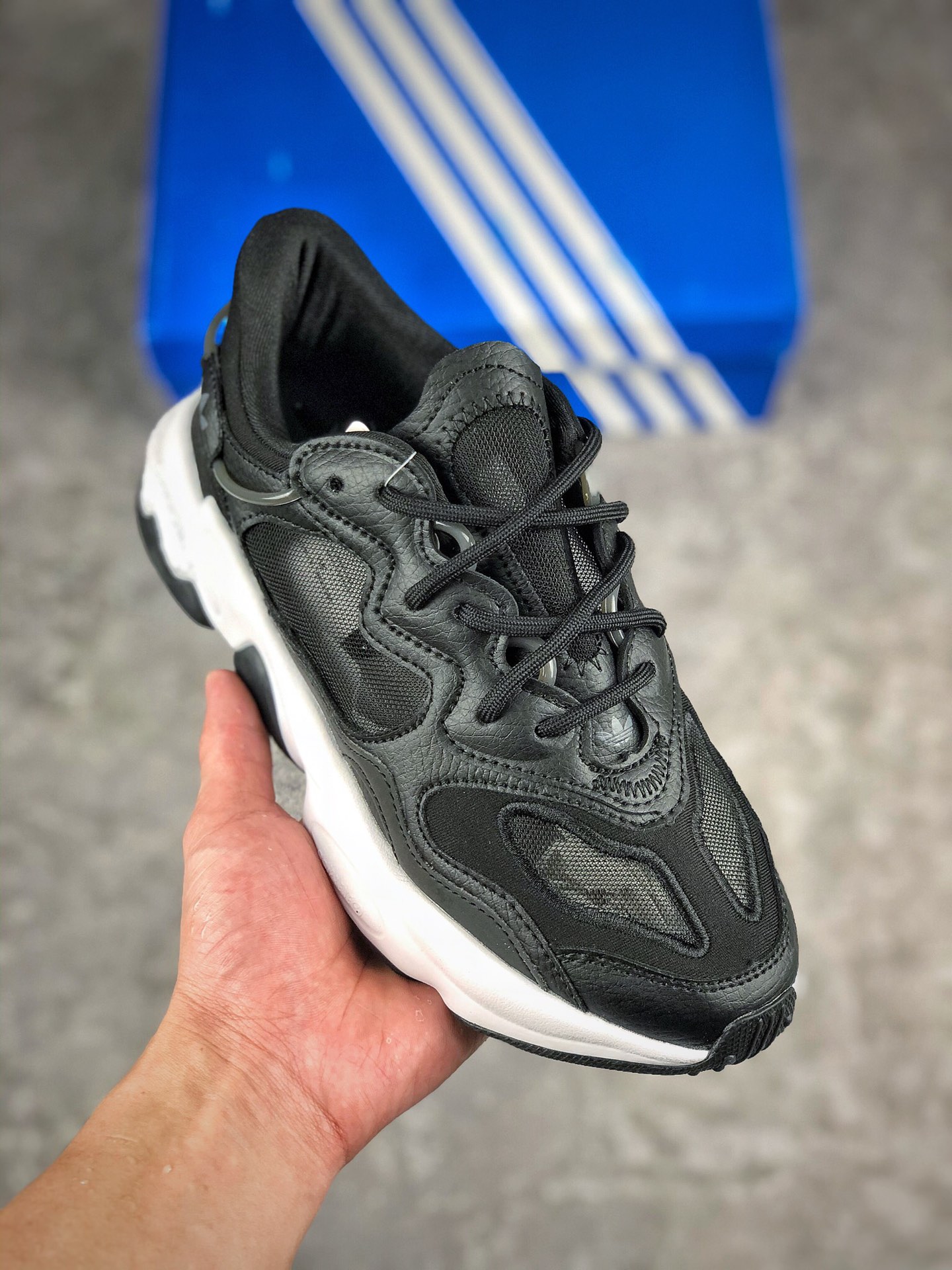  支持放店
Adidas Originals Ozweego 简版椰子 
2019官方同步上架 新配色
三叶草3M反光复古 水管老爹鞋 
实体独立订单 中文盒标 同步专柜上架
货号：FX6297
尺码：36-45