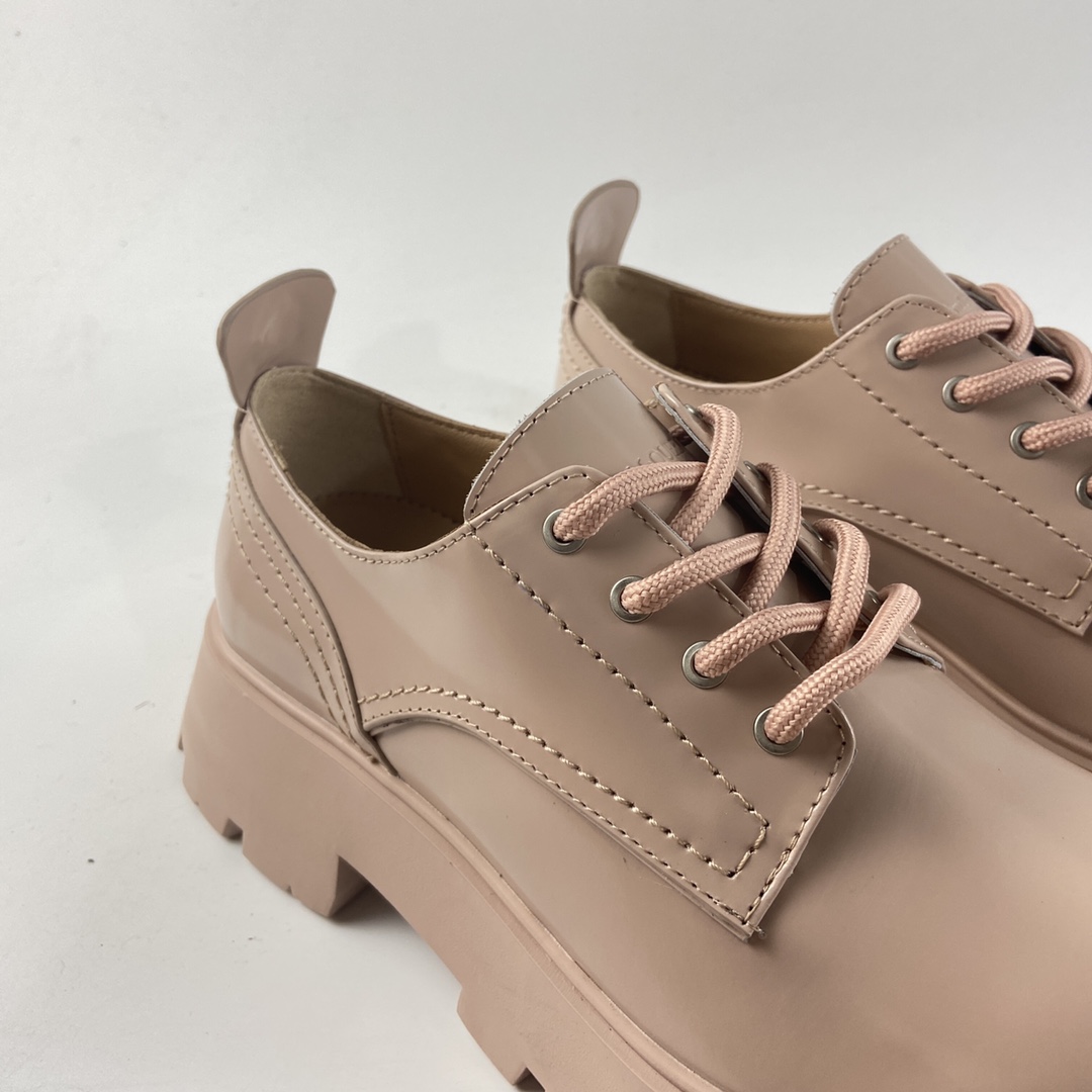 P360  意大利高奢品牌亚历山大·麦昆Alexander McQueen Wander Chunky Leather Brogues漫步系列女士系带厚底老爹朋克风机车马丁靴布洛克鞋