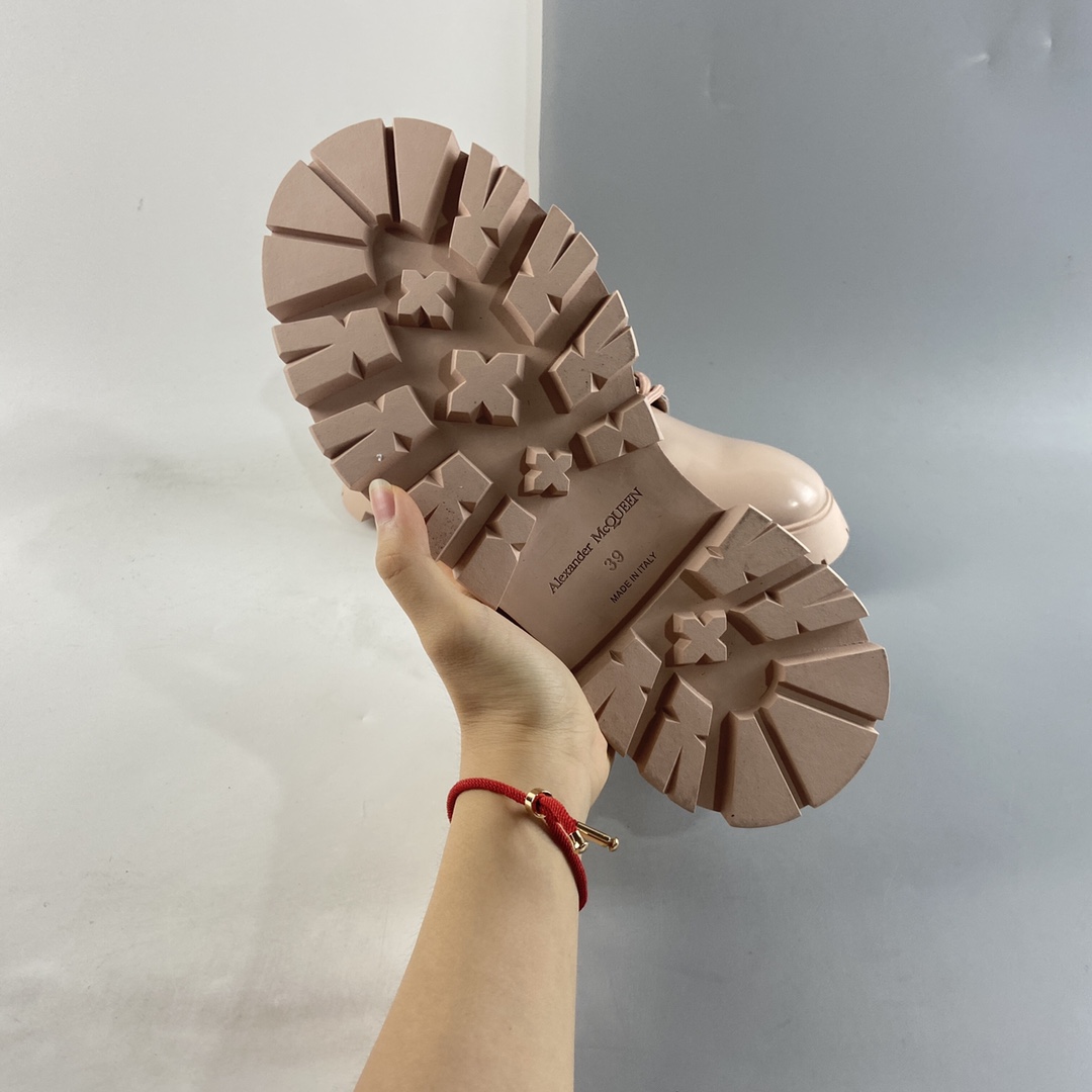 P360  意大利高奢品牌亚历山大·麦昆Alexander McQueen Wander Chunky Leather Brogues漫步系列女士系带厚底老爹朋克风机车马丁靴布洛克鞋
