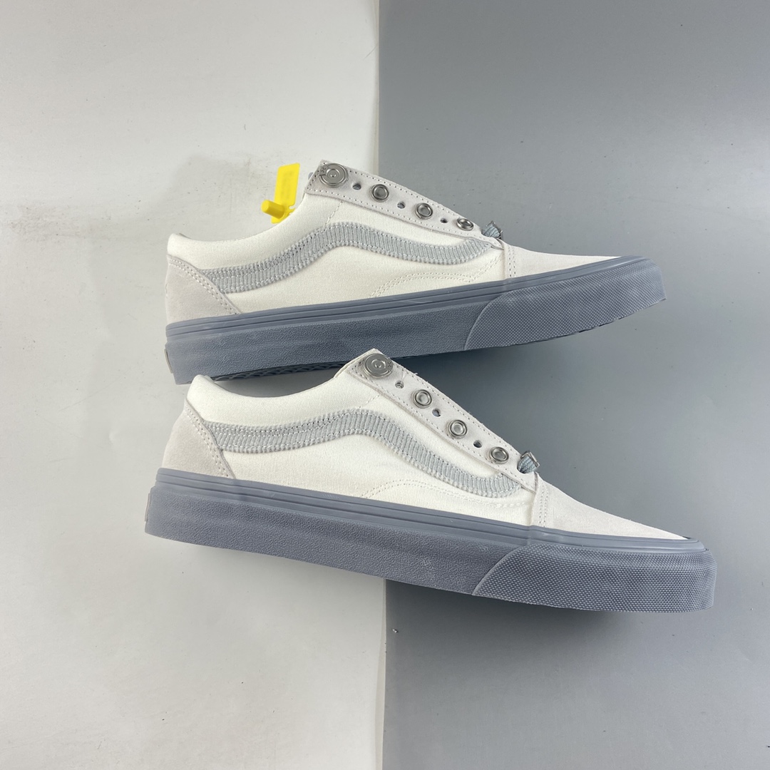 P160  C2H4 x Vans  ”RelicStone”Old Skool白蓝色侧边条纹板鞋 VN0A7Q2J628