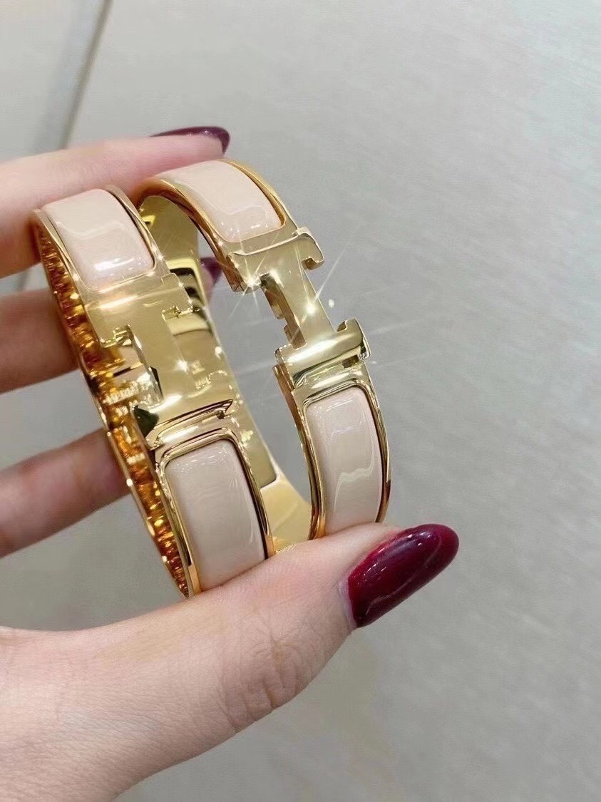 Enamel H Bracelet - Comprehensive