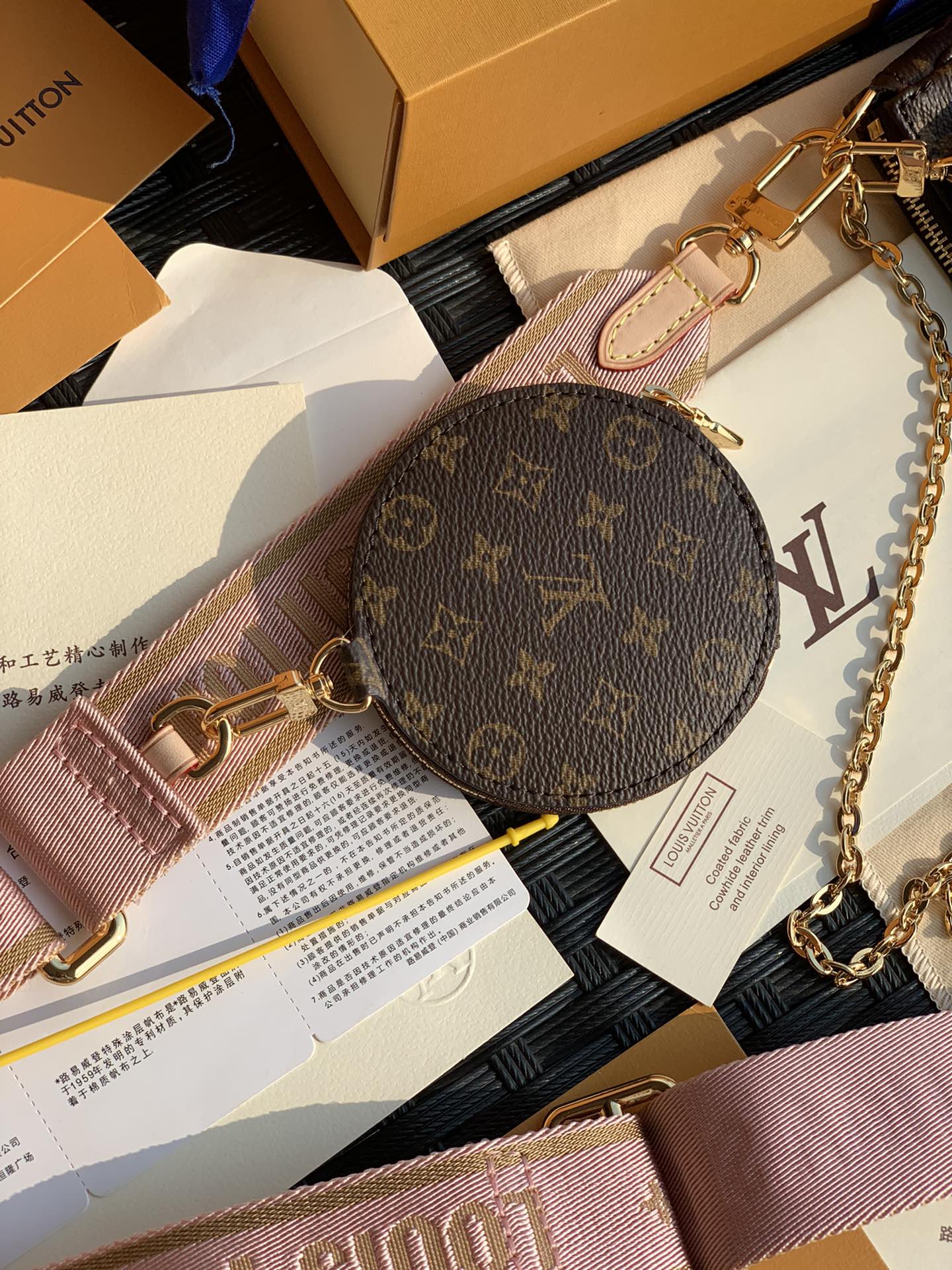 🌼 m44840尺寸：24 x 13.5 x 4 cm 粉色！渠道正品Multi 🌼Pochette A