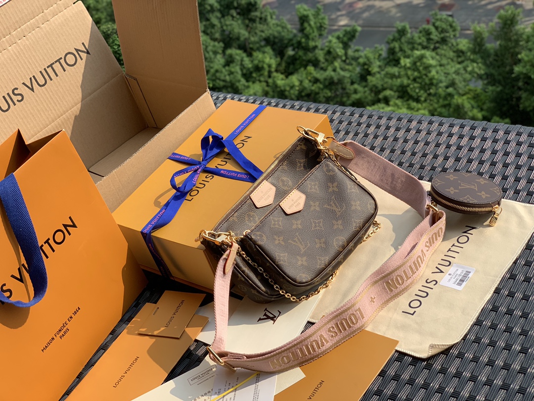 🌼 m44840尺寸：24 x 13.5 x 4 cm 粉色！渠道正品Multi 🌼Pochette A