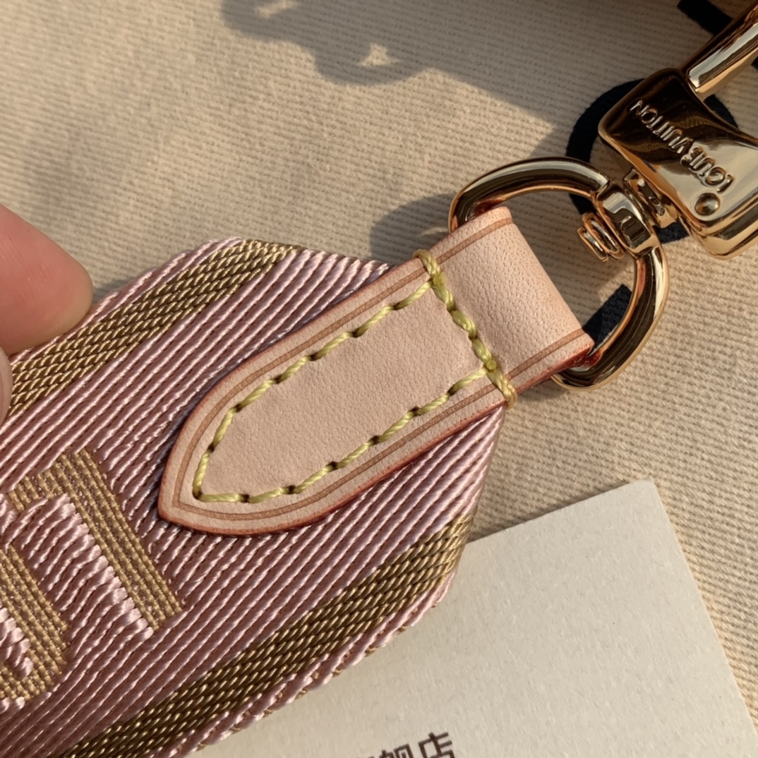 🌼 m44840尺寸：24 x 13.5 x 4 cm 粉色！渠道正品Multi 🌼Pochette A