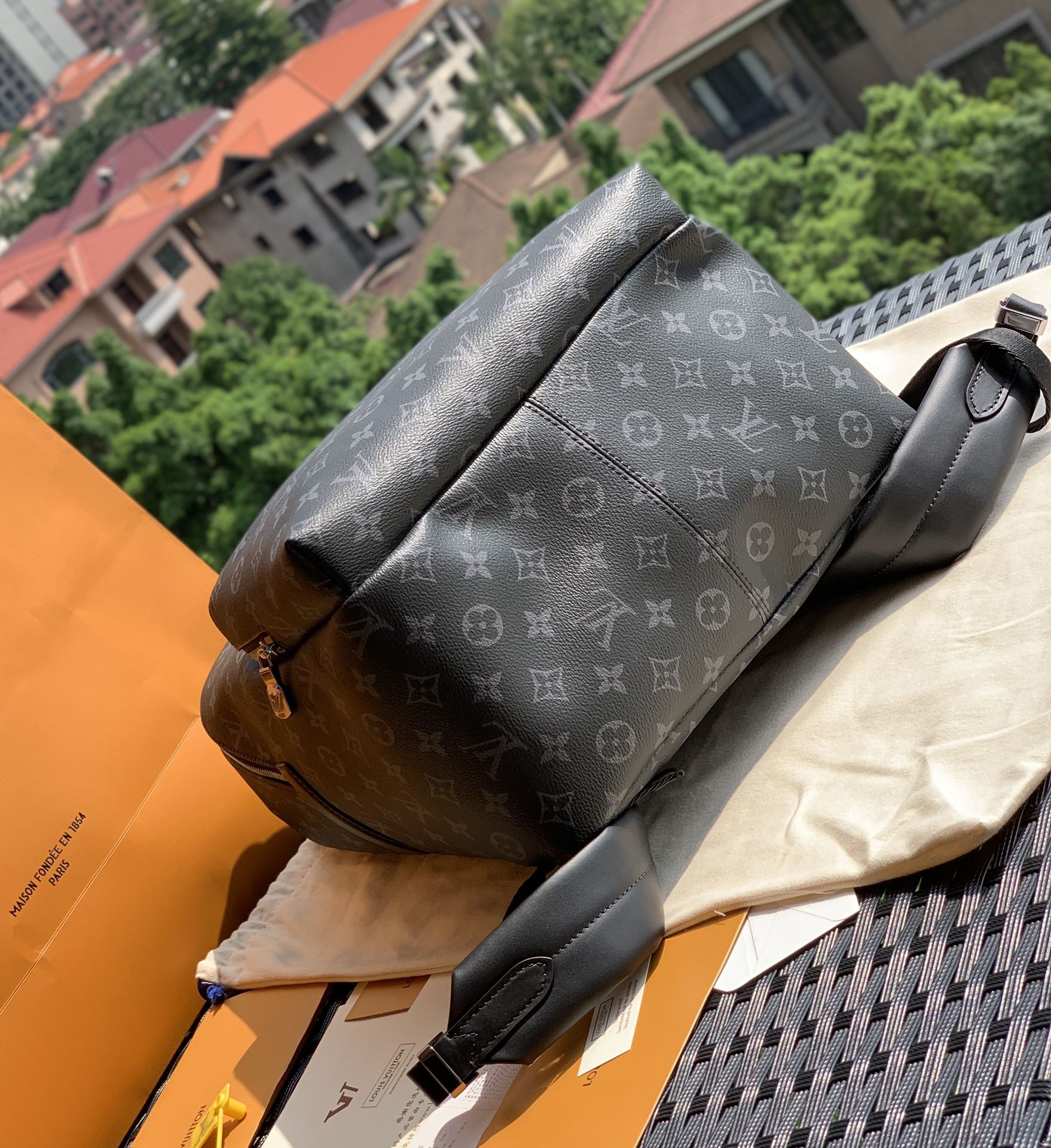 🌼 m43186尺寸37-40-20㎝ 推爆这款李佳琦同款——DISCOVERY 背包！国外渠道！原厂原