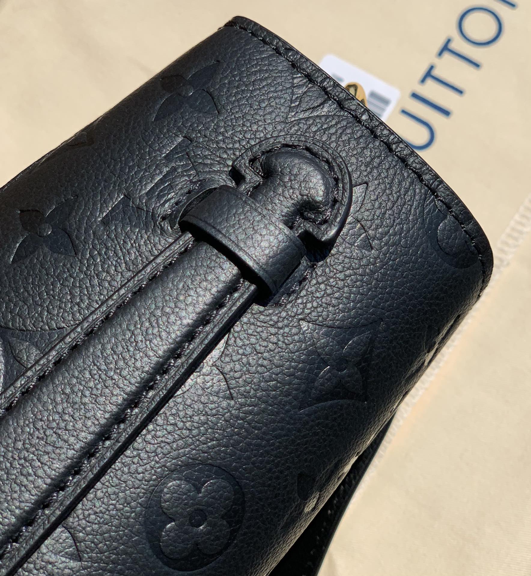 🌼 m41487尺寸25 x 19 x 7cm 🌼POCHETTE MÉTIS 邮差包，一上市就成了当季