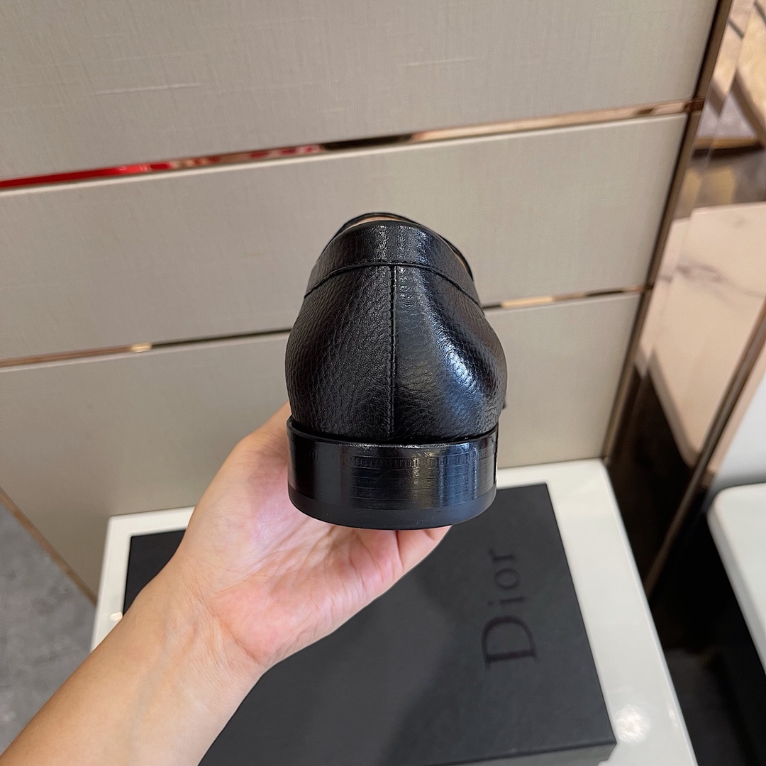 Dior Style Leather Men's Shoes style reference detail image 6 from source 782343