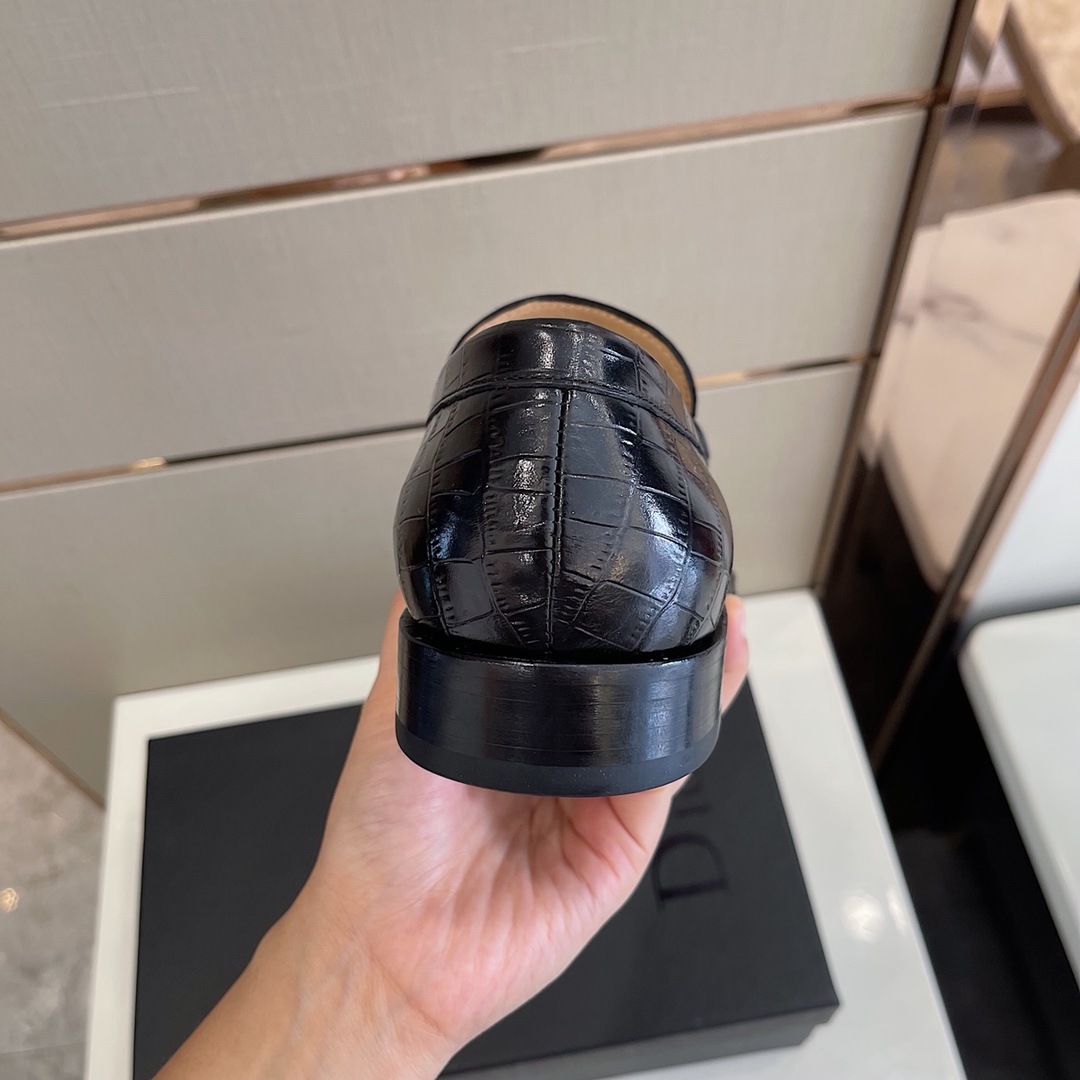 Dior Style Leather Men's Shoes style reference detail image 6 from source 782356