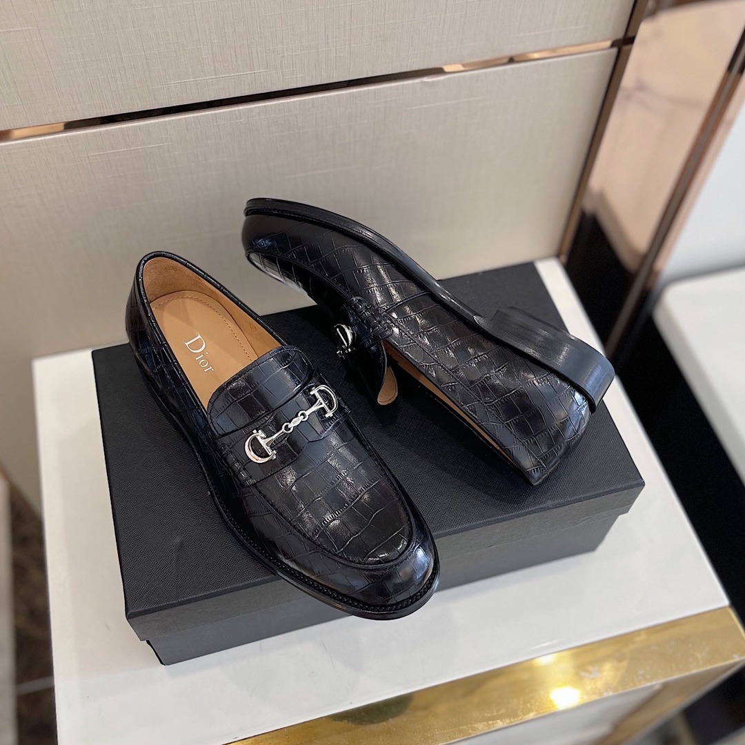 Dior Style Leather Men's Shoes style reference detail image 7 from source 782356