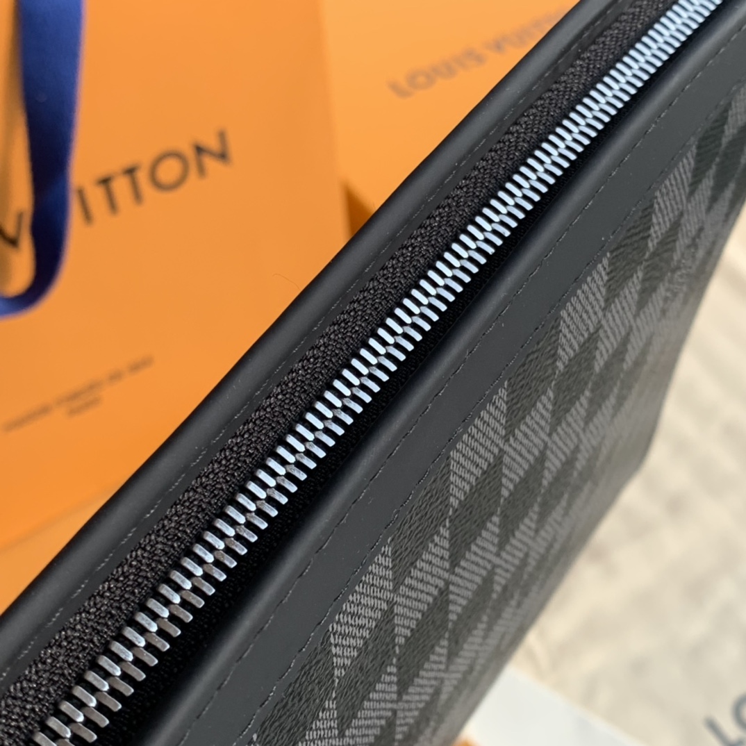 非市场普通货 进口皮料半钢五金 m41696尺寸27-21-3cm L*V黑色手包作为人手必备！送礼必备