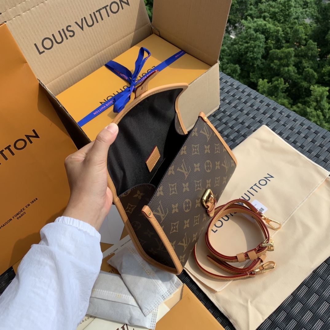 🌼 m44919尺寸23.5x 18.0x 9.0 cm Ivy邮差包， 2020发表的全新包款！设计来