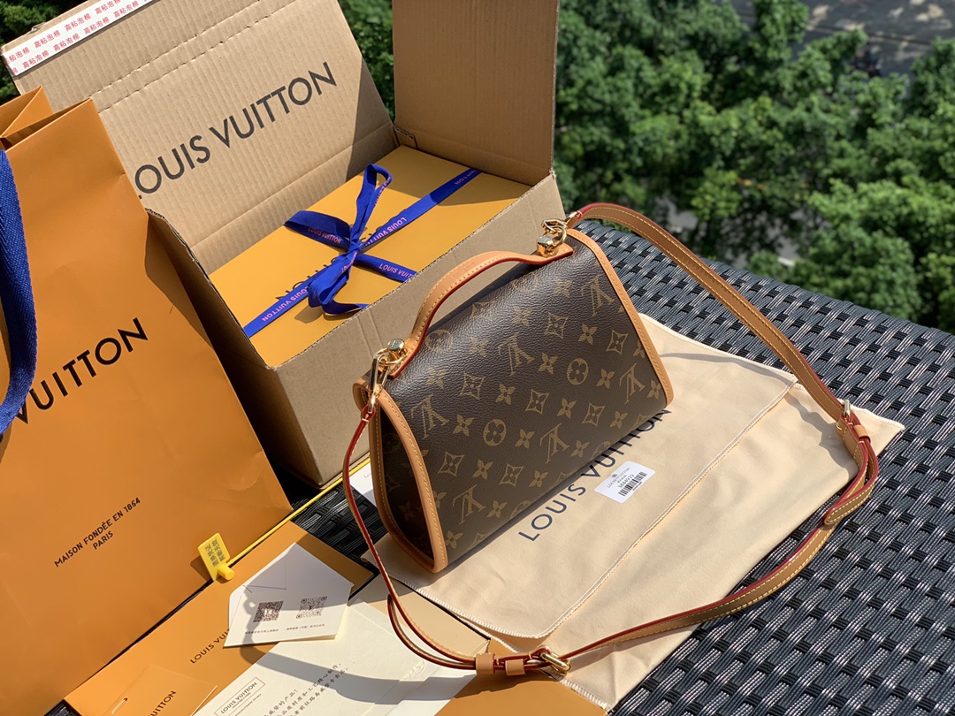 🌼 m44919尺寸23.5x 18.0x 9.0 cm Ivy邮差包， 2020发表的全新包款！设计来