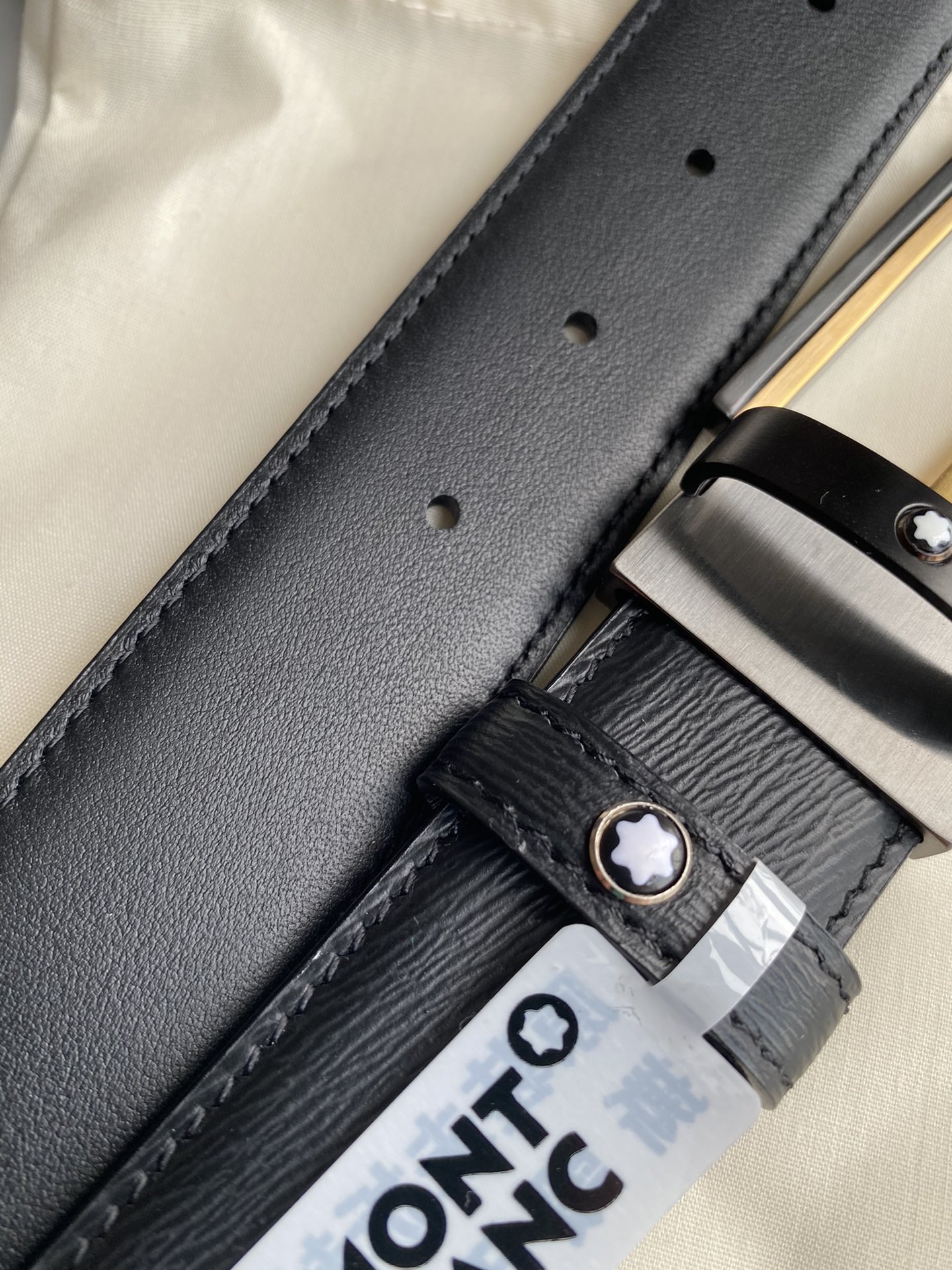 Marlboro Quality Male Belt with P403 Grade Leather and Gold Accents - 图片 8