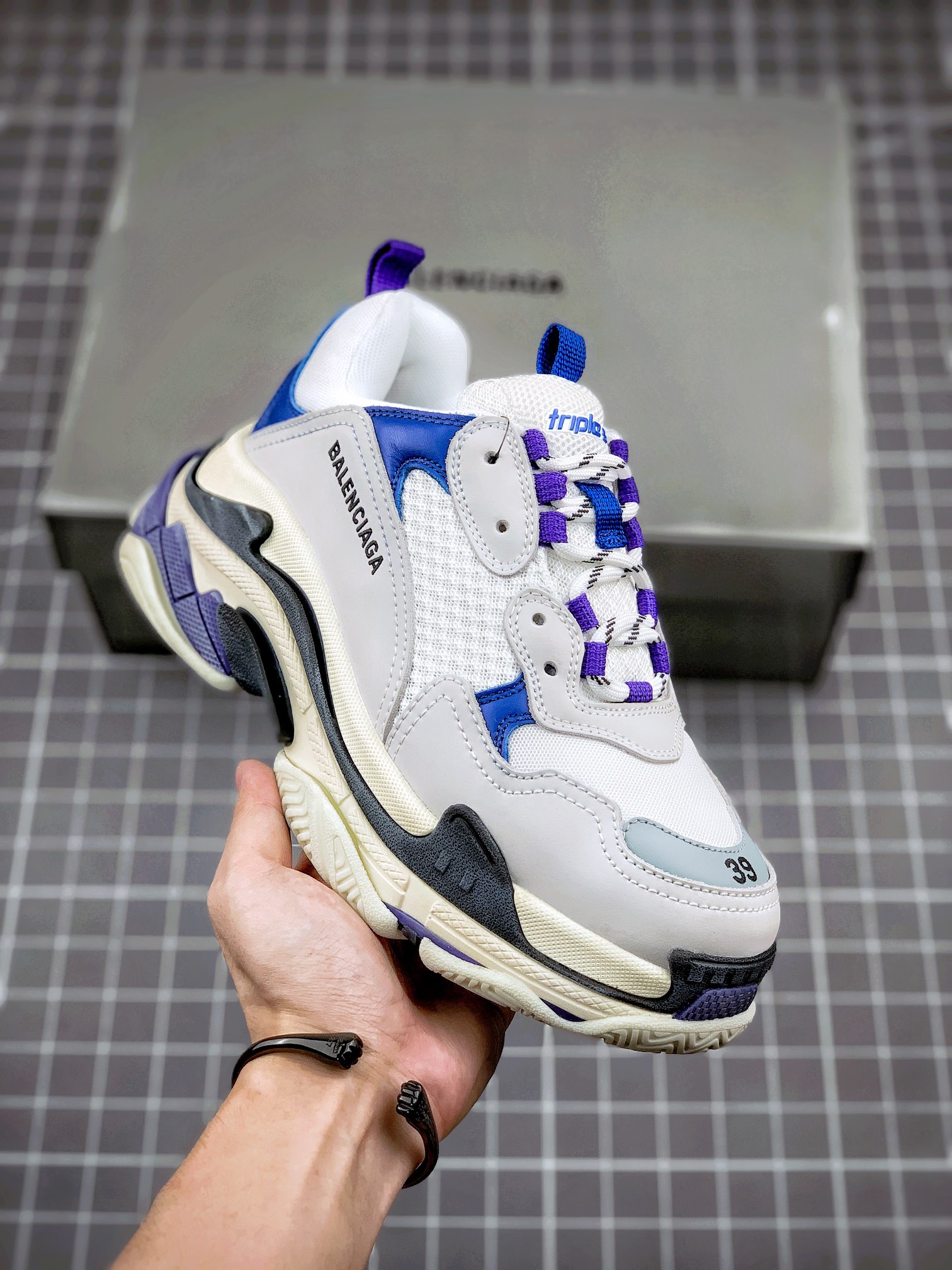 ✈️Balenciaga Triple S Pure versión original hecha en Italia💯 Electrobordado de fuente correcto Grosor, posición y tama…