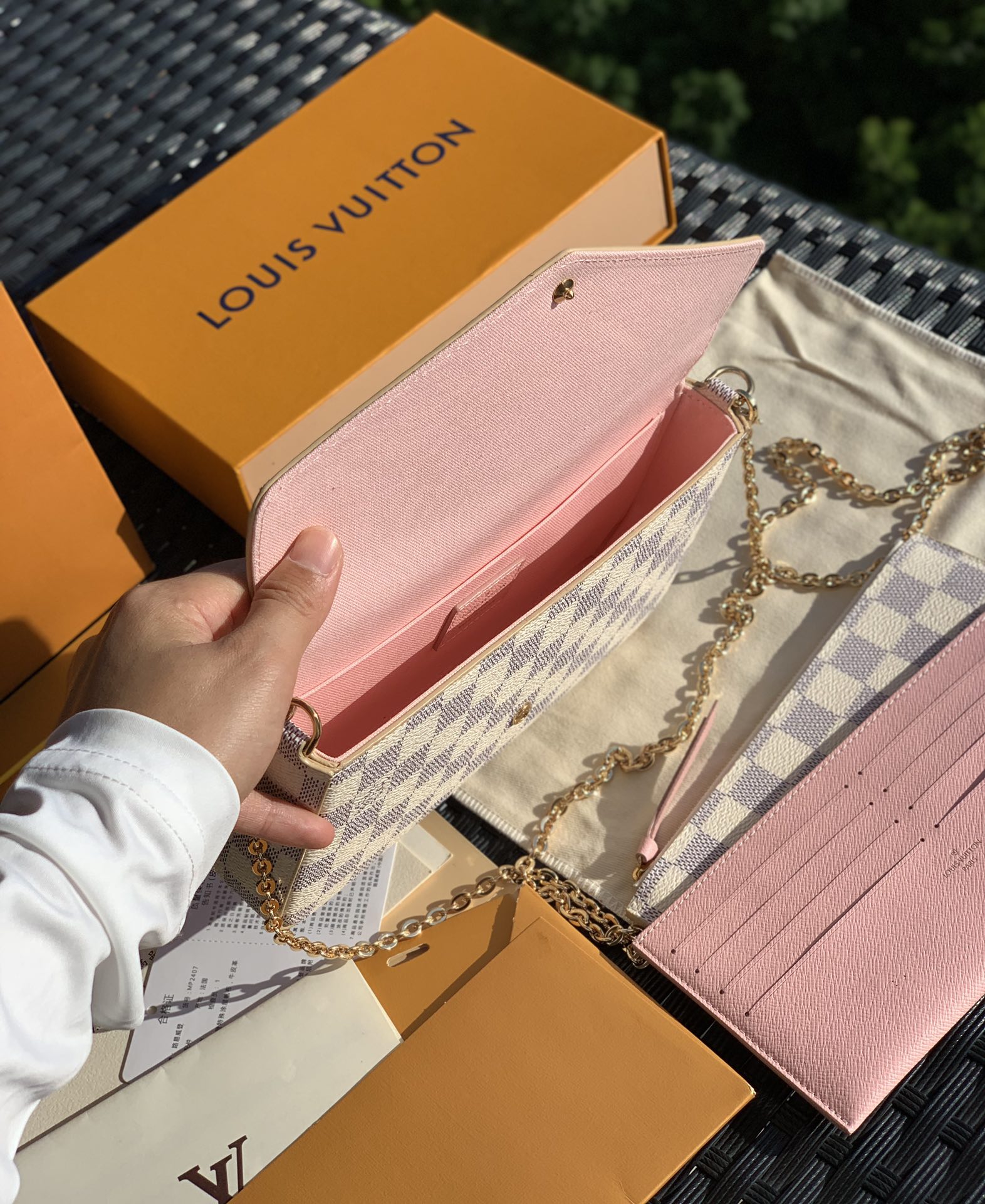 非市场普通货 进口皮料半钢五金 m63106尺寸21 x 12 x 3 cm POCHETTE FÉLI