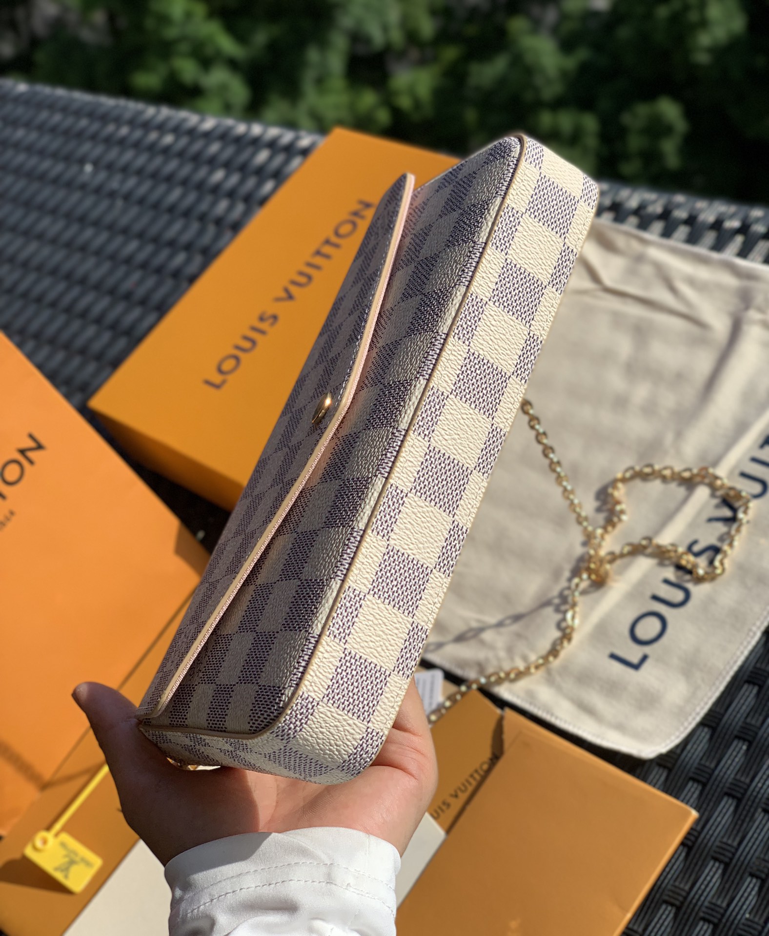 非市场普通货 进口皮料半钢五金 m63106尺寸21 x 12 x 3 cm POCHETTE FÉLI