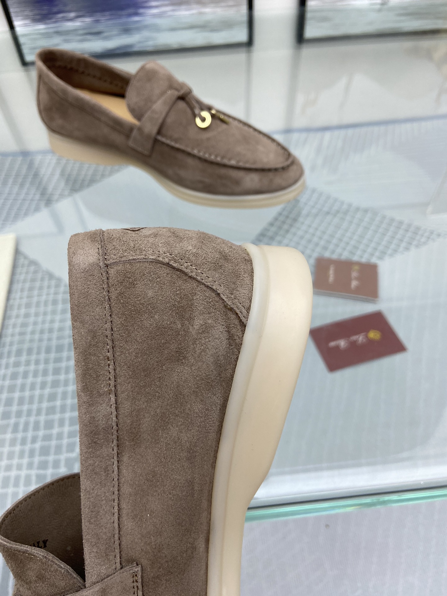 P251Loro Piana* marea marca cuatro estaciones modelos clásicos. Parte superior: oveja importada Jing