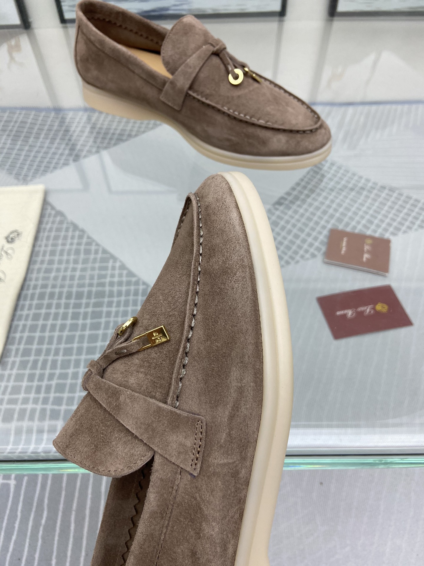 P251Loro Piana* marea marca cuatro estaciones modelos clásicos. Parte superior: oveja importada Jing