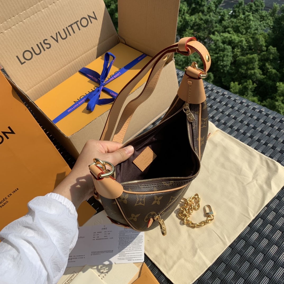 🌼 m81098尺寸:24*22*6cm 海外渠道订单！原厂货！明年的大爆款提前登场！———牛角/月亮包