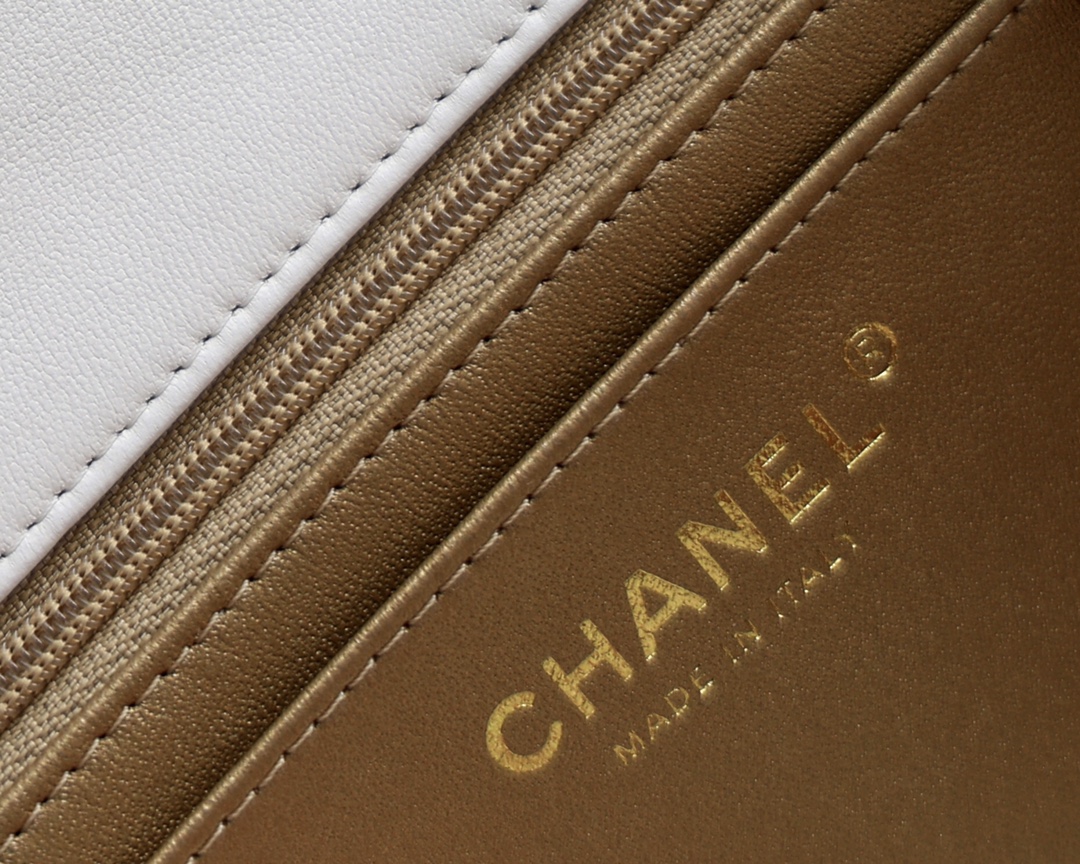 Chanel Flap Bag CF羊皮大Mini金球包 AS1787白色
