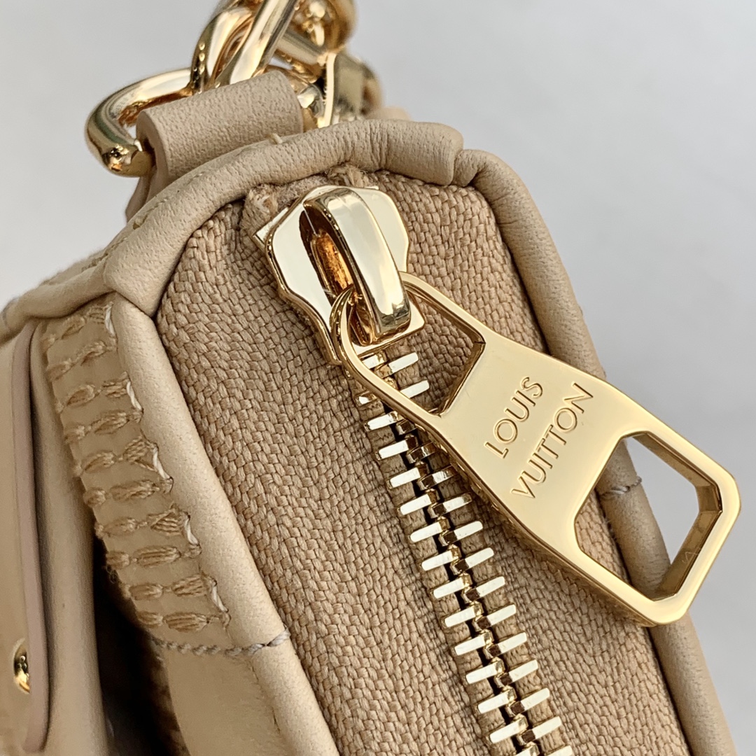 Louis Vuitton LV Pochette Trocadéro 相机包 M59048