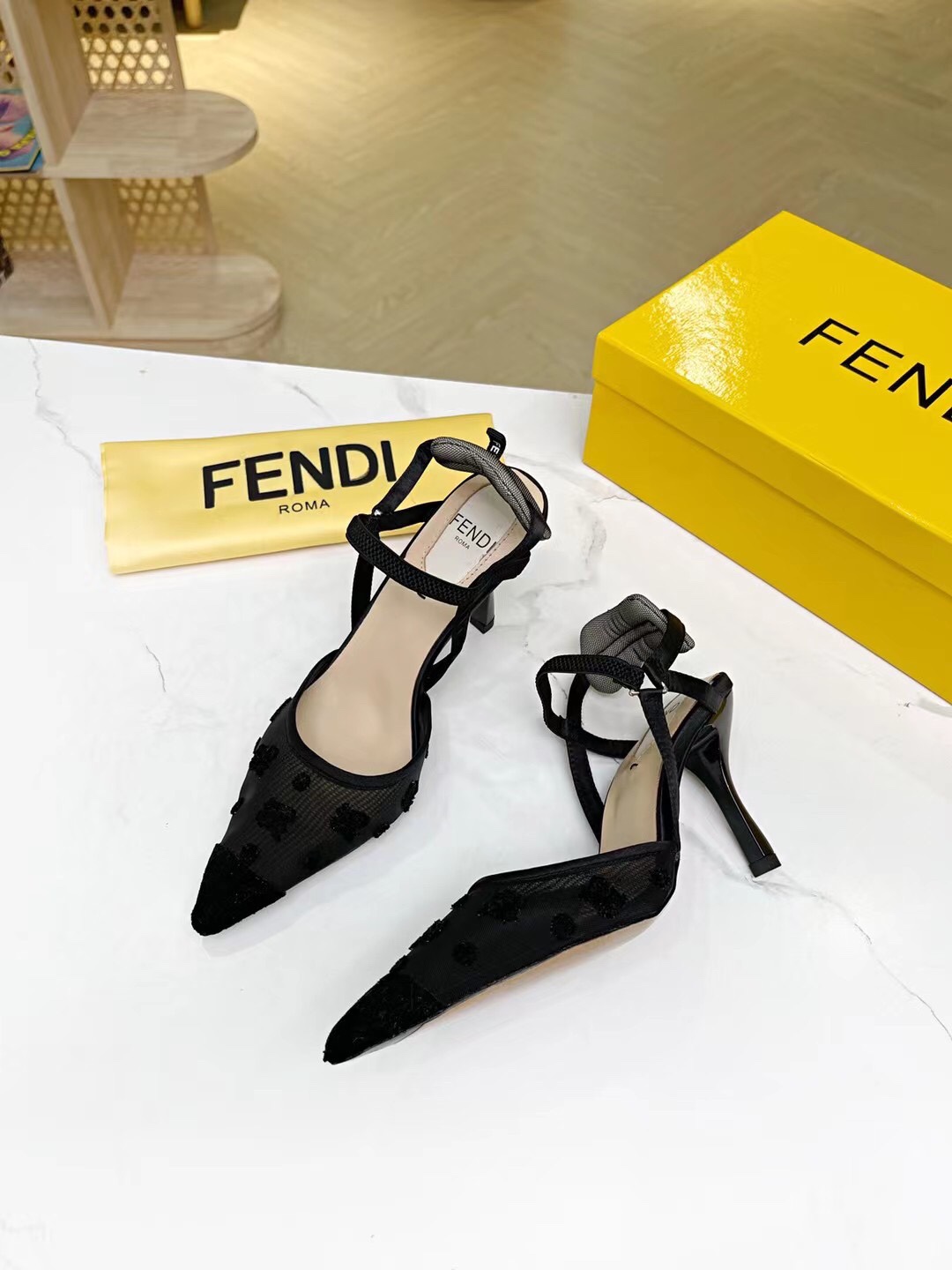 “2021 FEND Autumn High Heel Shoes: Elegant, Novel, and Cozy Fabric Selection” - 图片 5