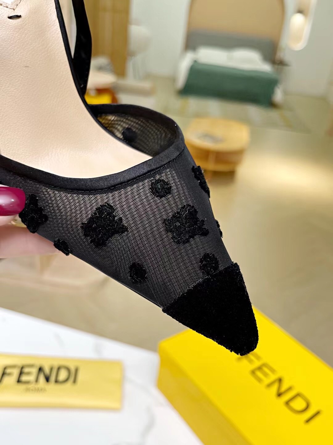 “2021 FEND Autumn High Heel Shoes: Elegant, Novel, and Cozy Fabric Selection” - 图片 8