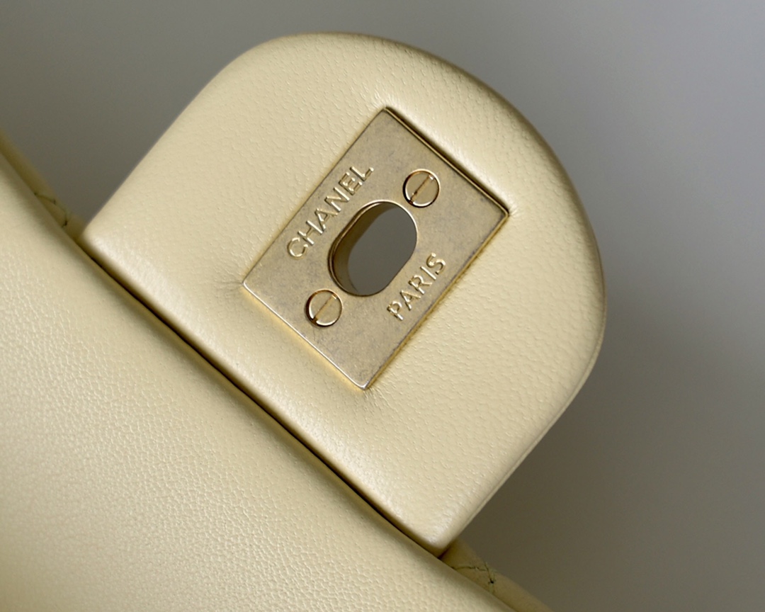 Chanel Flap Bag CF羊皮大Mini金球包 AS1787鹅蛋黄