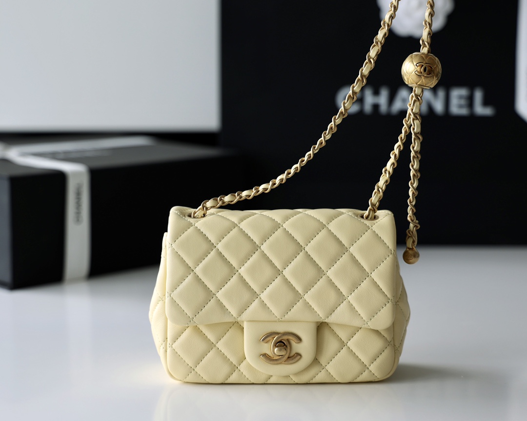 Chanel Classic Flap Bag Copiar
 Bolsos cruzados y bandoleras Amarillo Acero completo Piel de oveja Mini