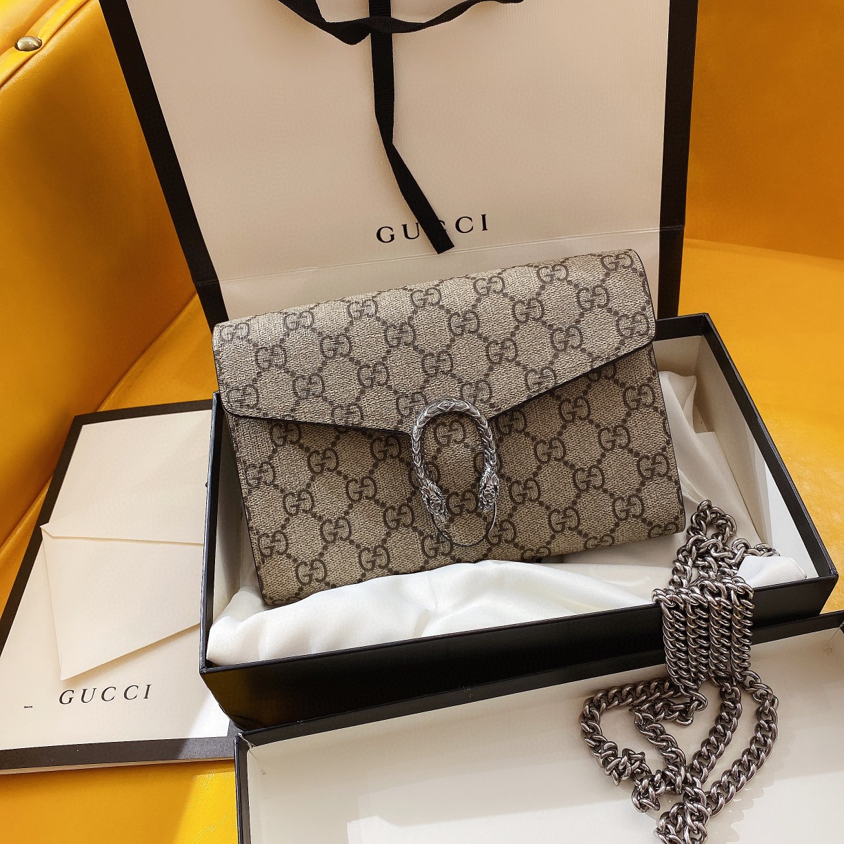GUCCI Dionysus WOC chain bag three compartments sixteen card slots