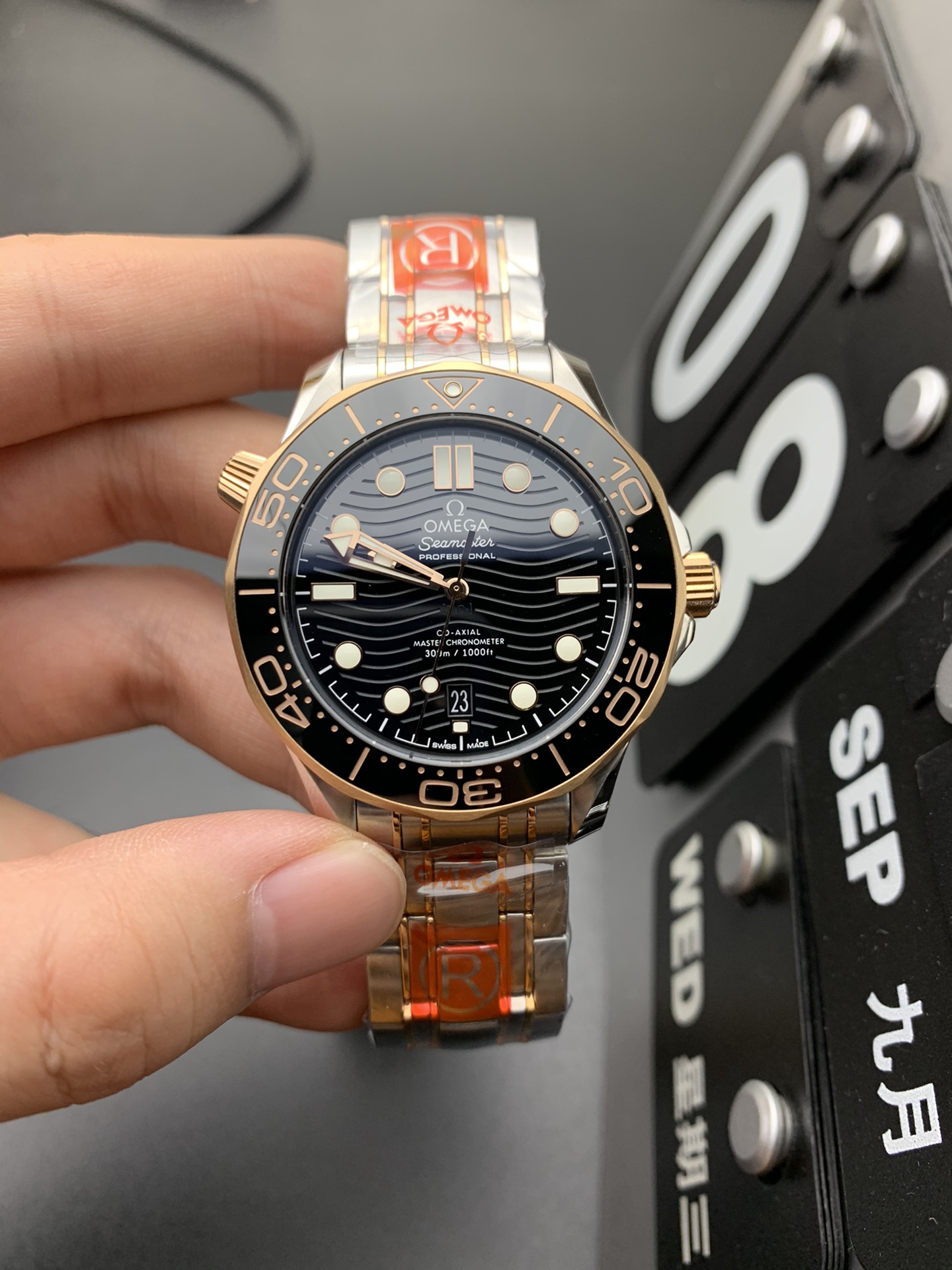 Omega OR 玫瑰金海马