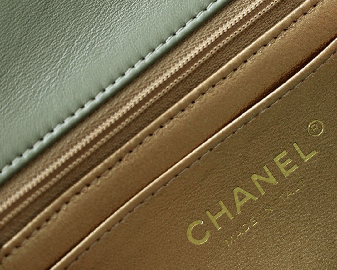 Chanel Flap Bag CF Mini羊皮方胖子金球包 AS1786橄榄绿