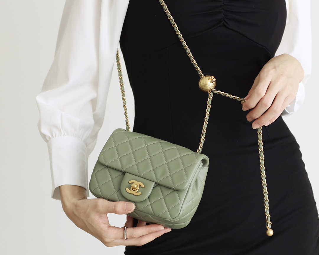 Chanel Flap Bag CF Mini羊皮方胖子金球包 AS1786橄榄绿