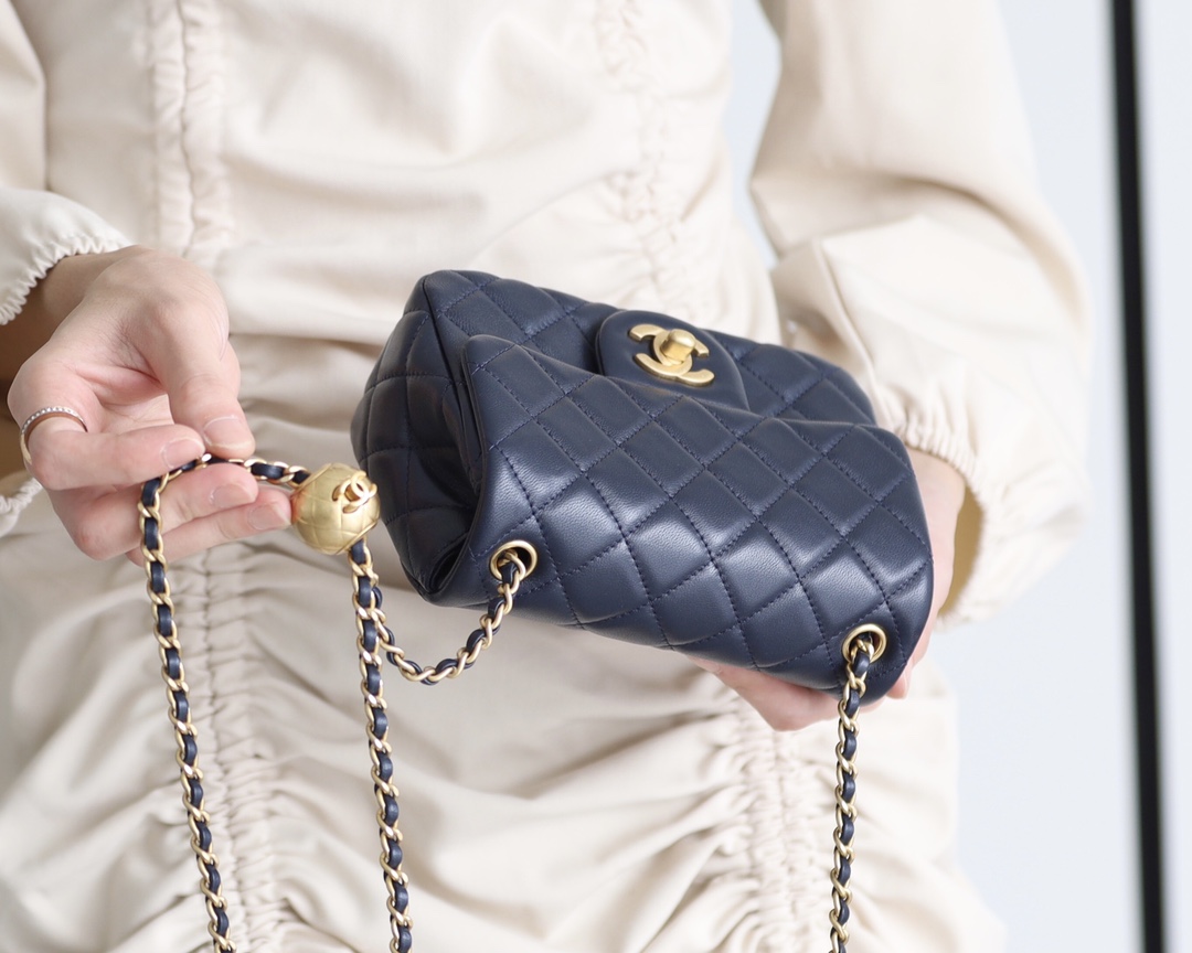 Chanel Flap Bag CF Mini羊皮方胖子金球包 AS1786深蓝色