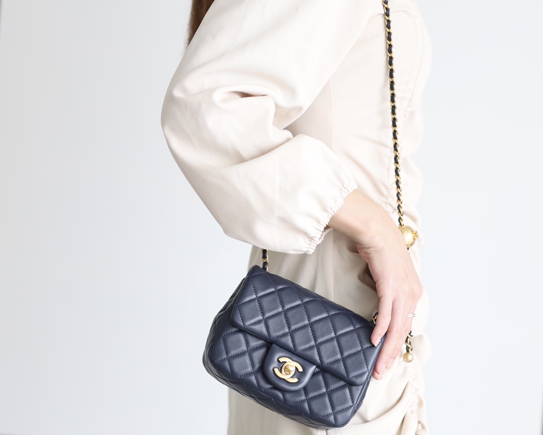 Chanel Flap Bag CF Mini羊皮方胖子金球包 AS1786深蓝色