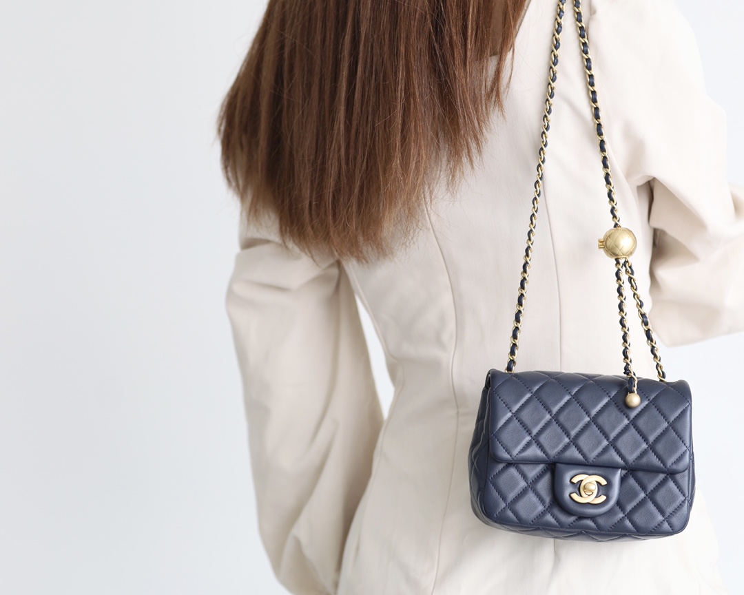 Chanel Flap Bag CF Mini羊皮方胖子金球包 AS1786深蓝色