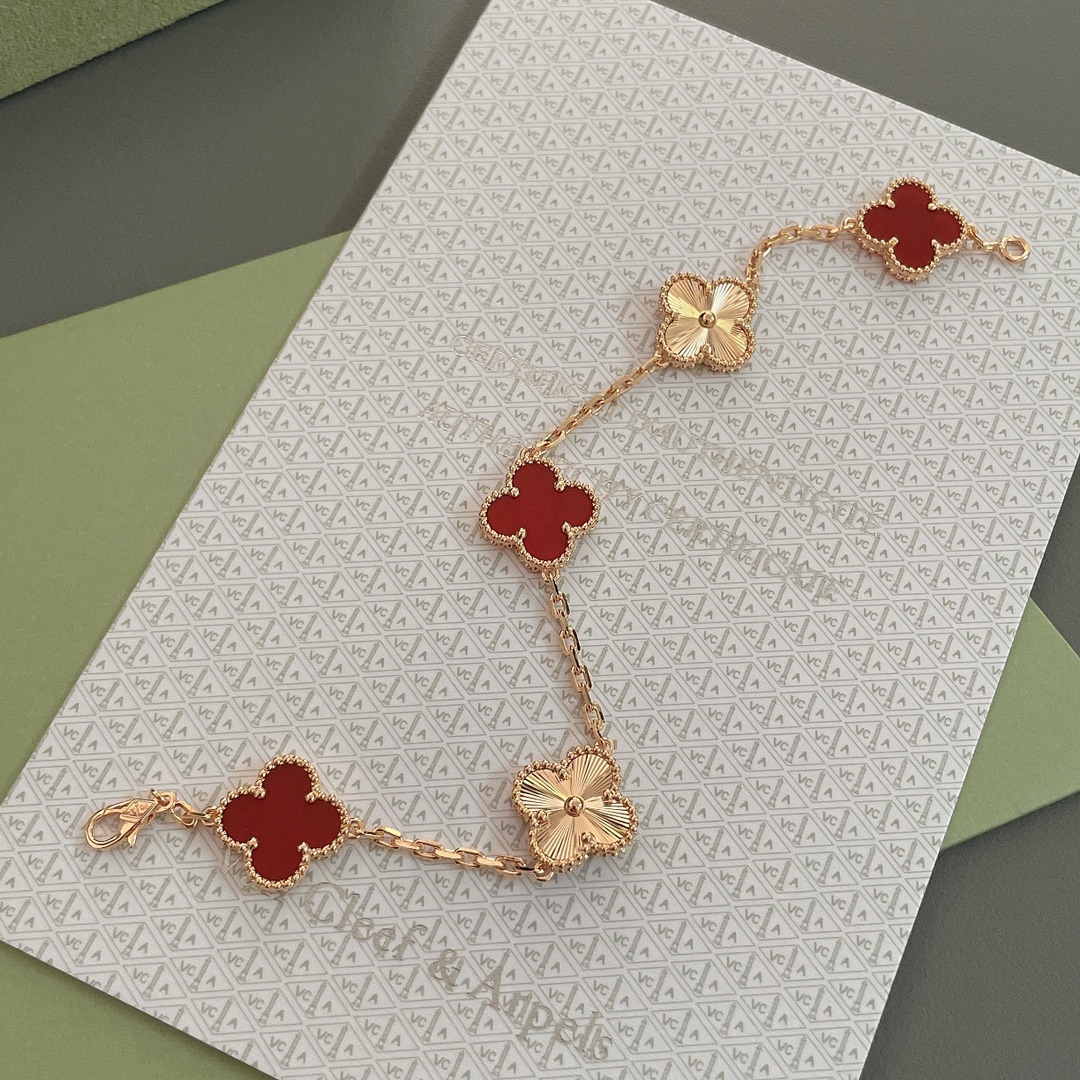 Van Cleef & Arpels Haute Couture Haute Couture Fine Jewelry Necklace 2