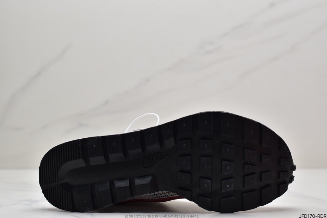 170 耐克Sacai X NIKe regasus vaporrly SP 华夫三代3.0走秀