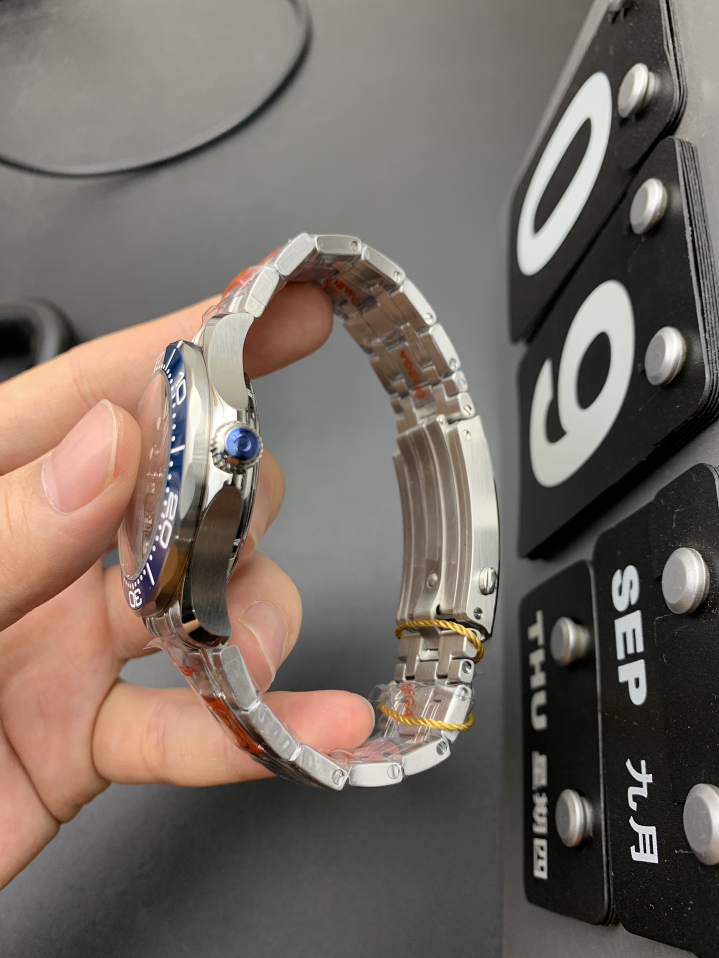 Omega OR 蓝海马