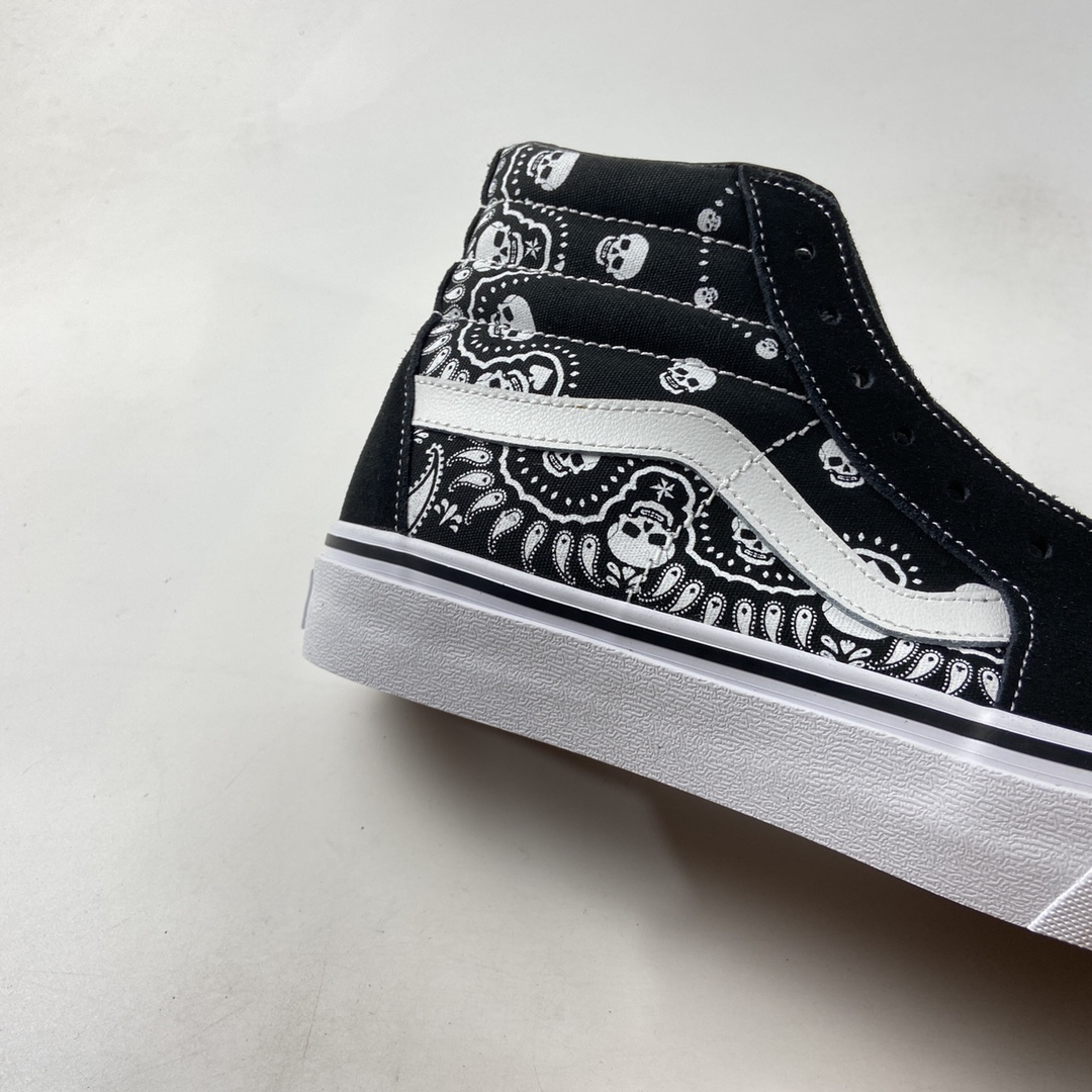 P150  VANS SK8-Hi 骷髅腰果花图案高帮休闲板鞋 VN0A32QGD9S