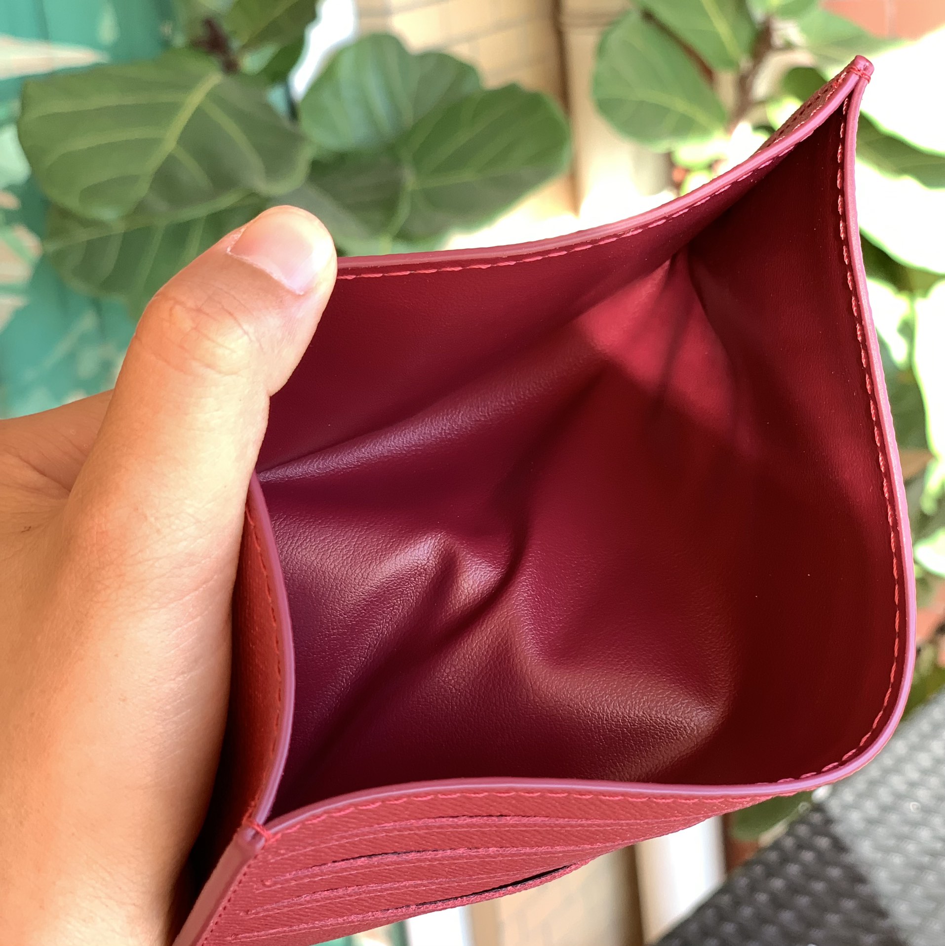 🌼 m61276尺寸21 x 12 x 3 cmL*V人气爆款老花三合一出货了，超火超百搭超实用的一款包