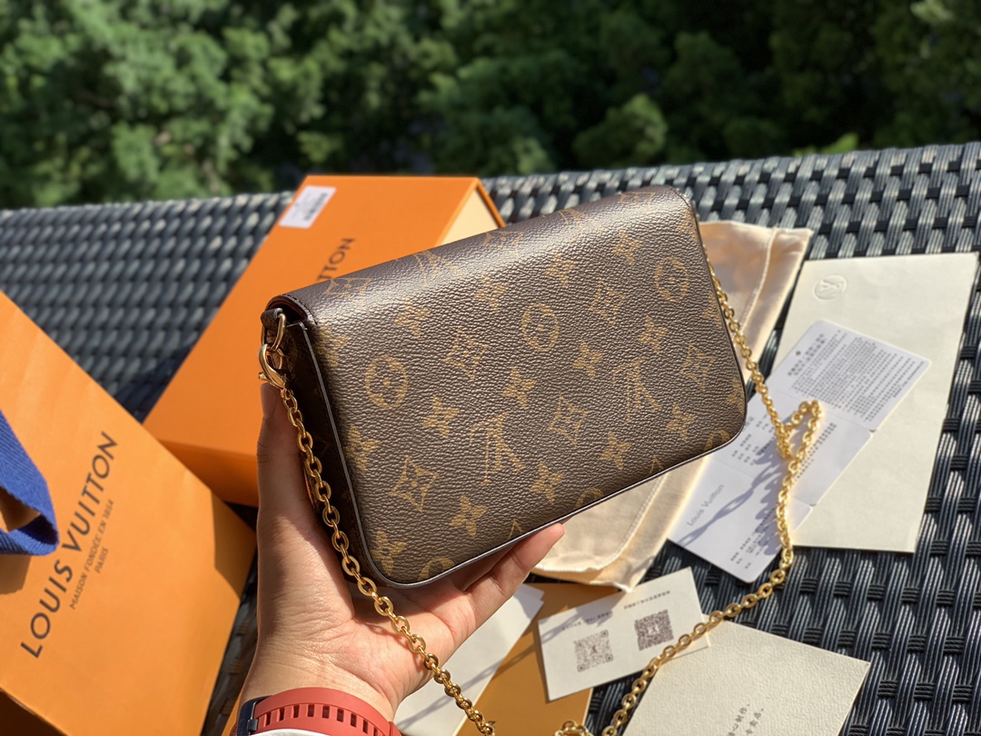 🌼 m61276尺寸21 x 12 x 3 cmL*V人气爆款老花三合一出货了，超火超百搭超实用的一款包