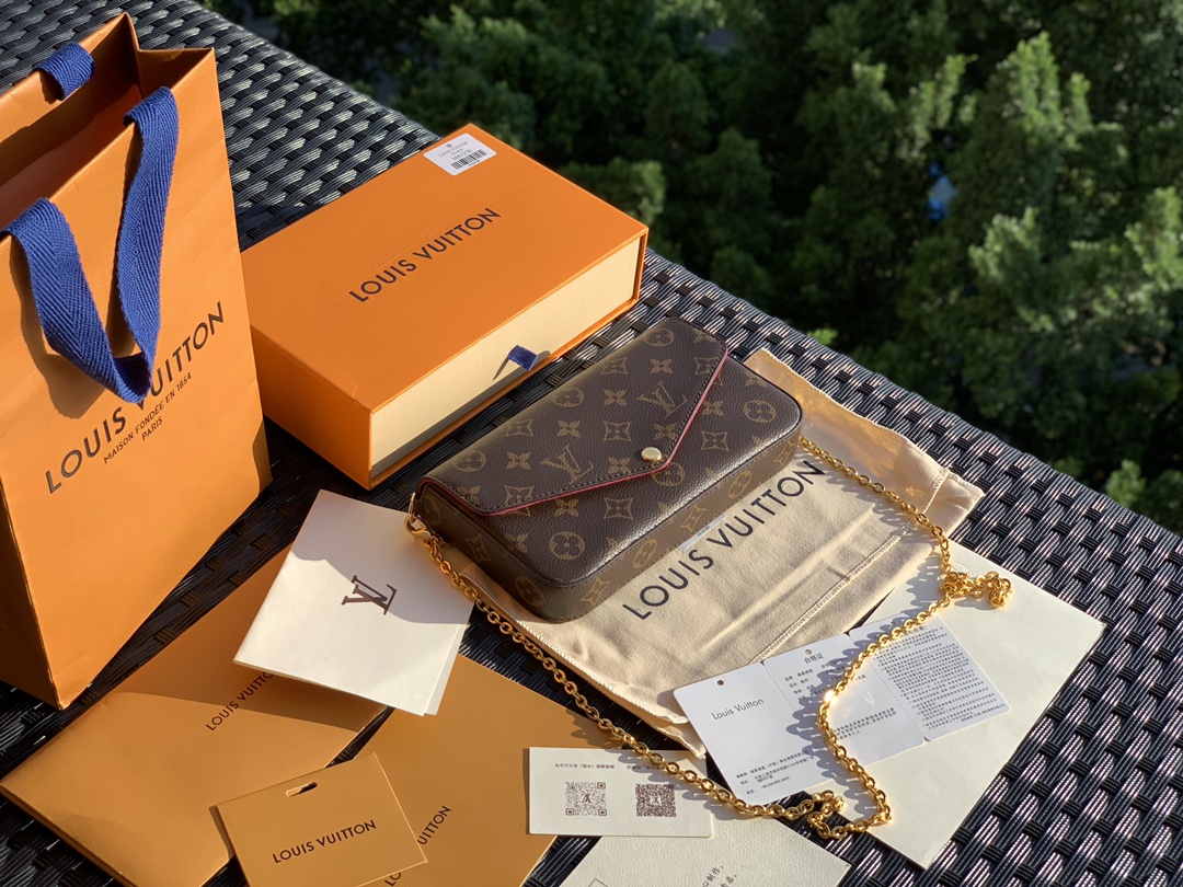 🌼 m61276尺寸21 x 12 x 3 cmL*V人气爆款老花三合一出货了，超火超百搭超实用的一款包