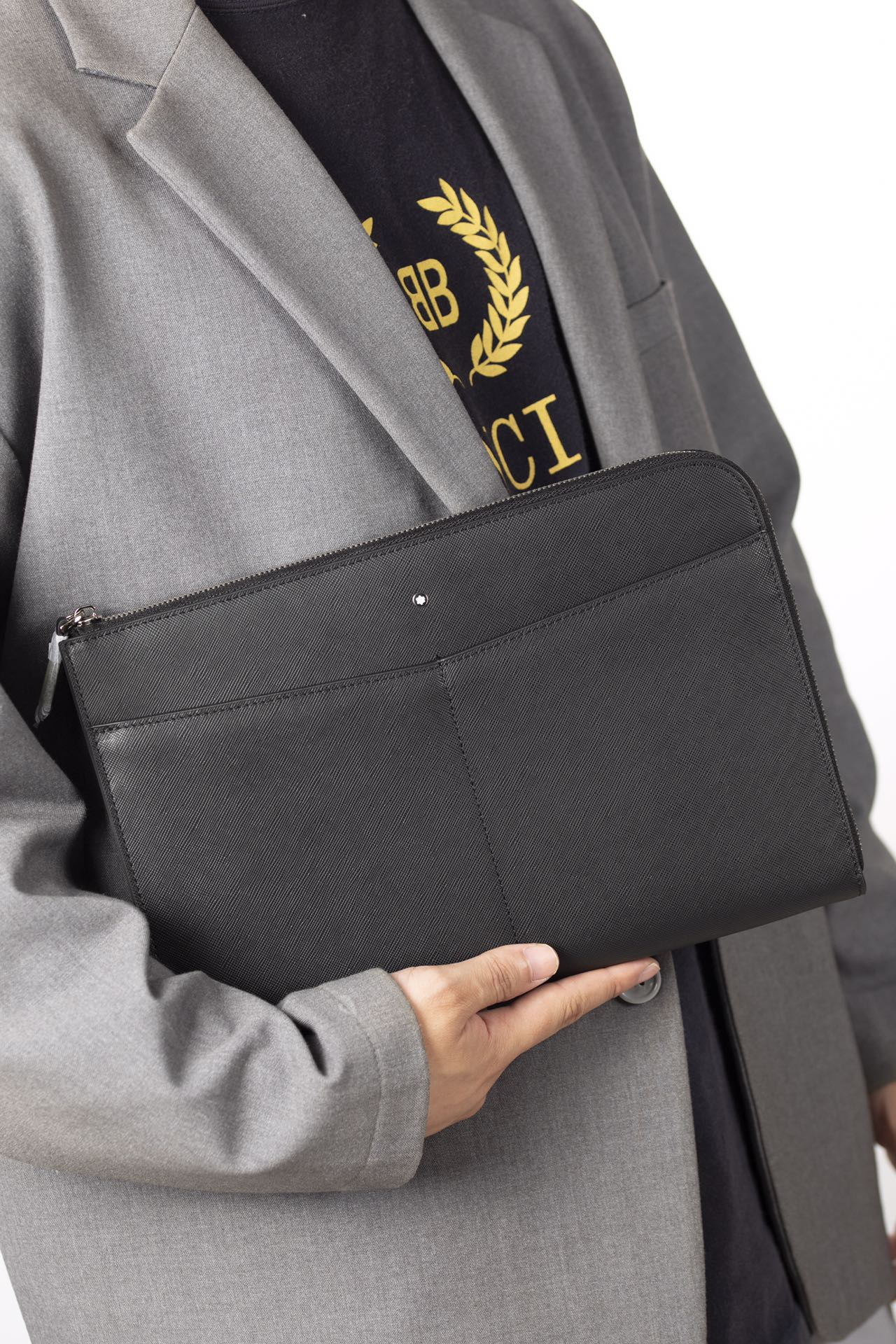 Montblanc Meisterstück Black Leather Document Holder - Elegant and Functional 6 i1631165195 4453 4