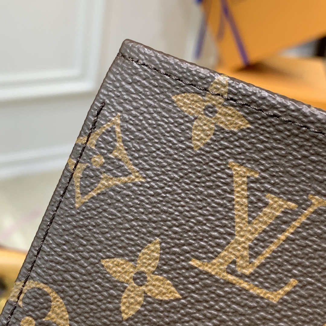 Louis Vuitton LV Monogram Toiletry Pouch 26 盥洗袋手包 N47542