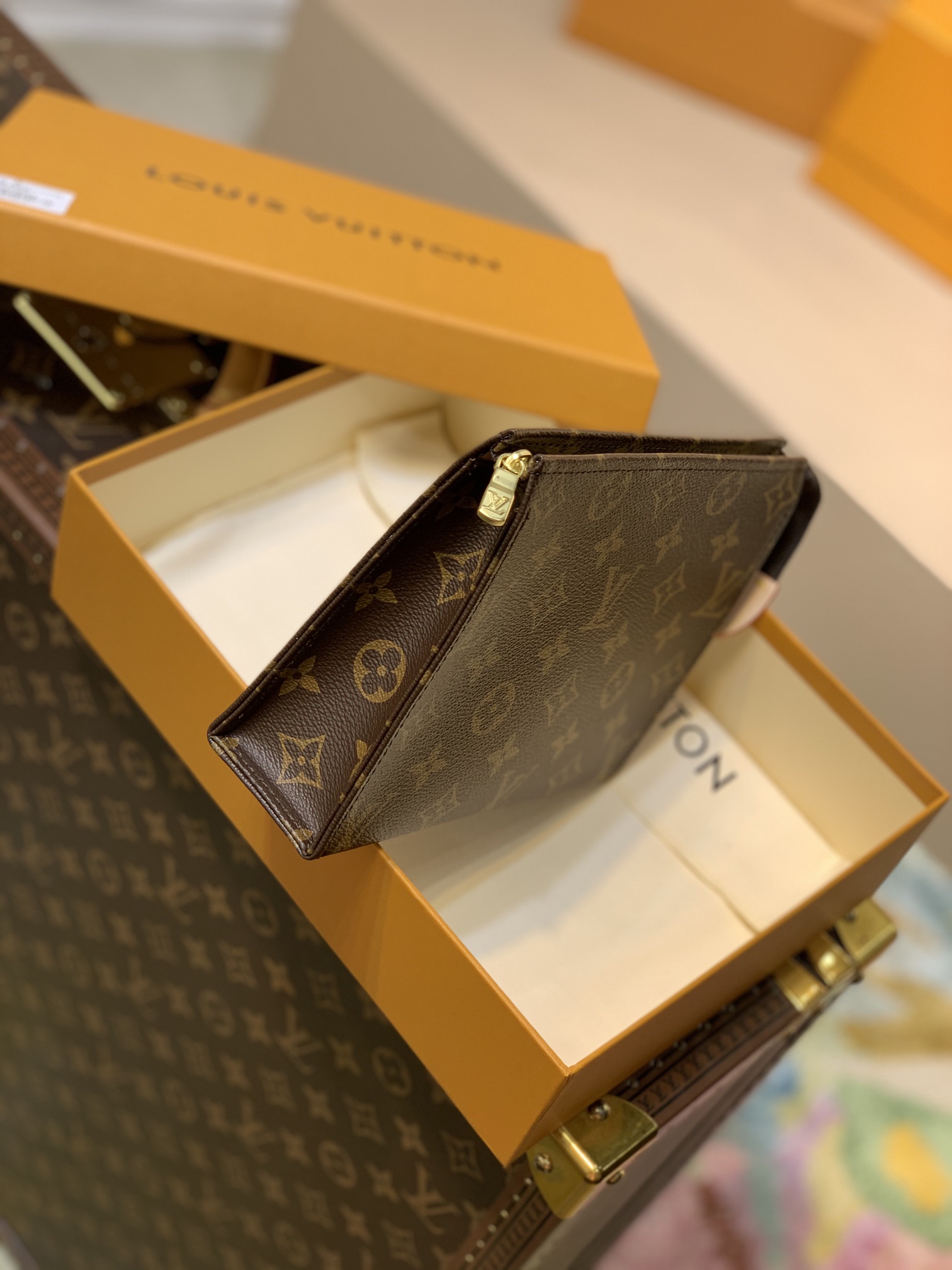 Louis Vuitton LV Toiletry Pouch 19 M47544