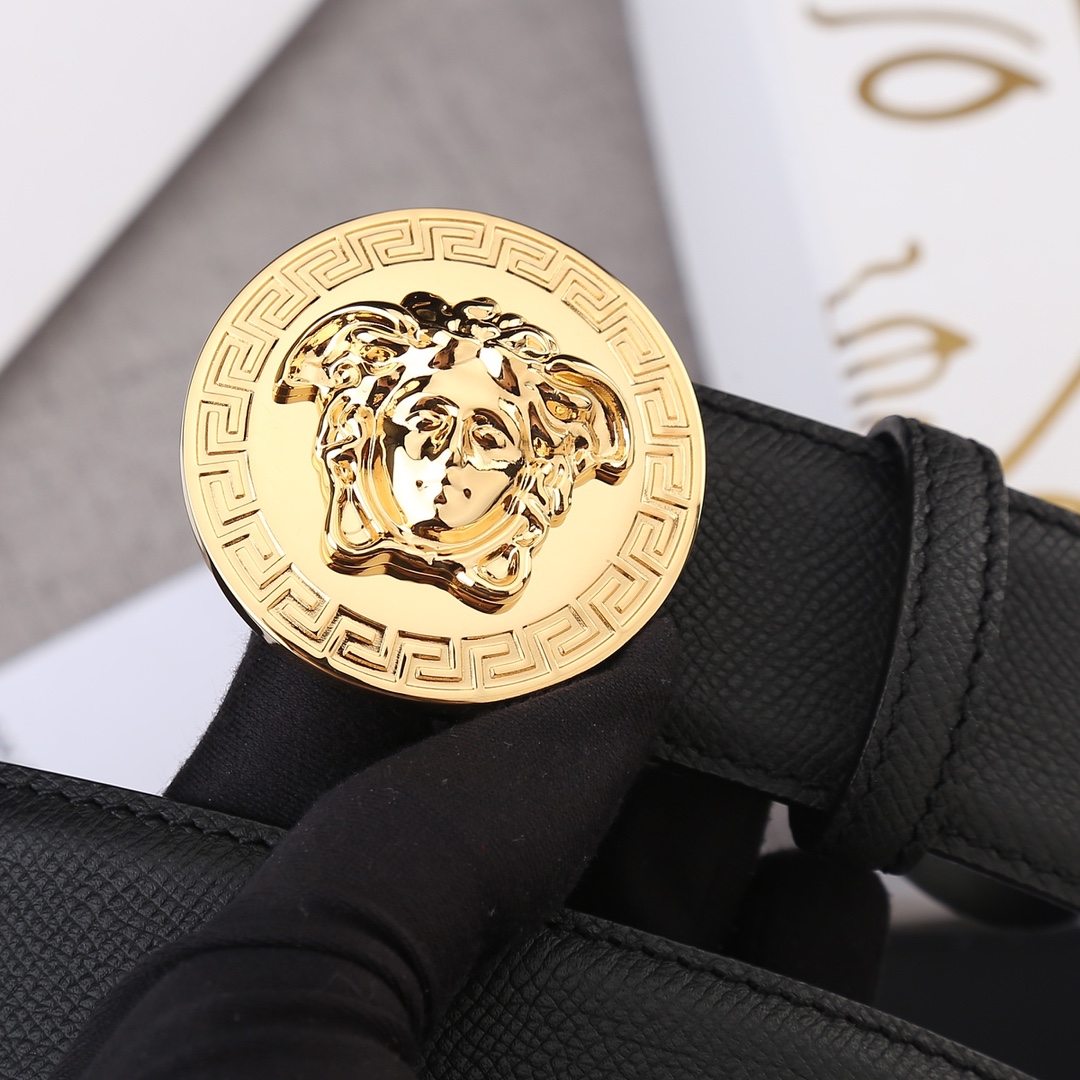 VERSACE（范思哲）爆款手掌纹皮底/双面头层、采用精挑细选进口牛皮，手感柔软细腻/商务既有时尚的男士腰带火爆中！宽度
