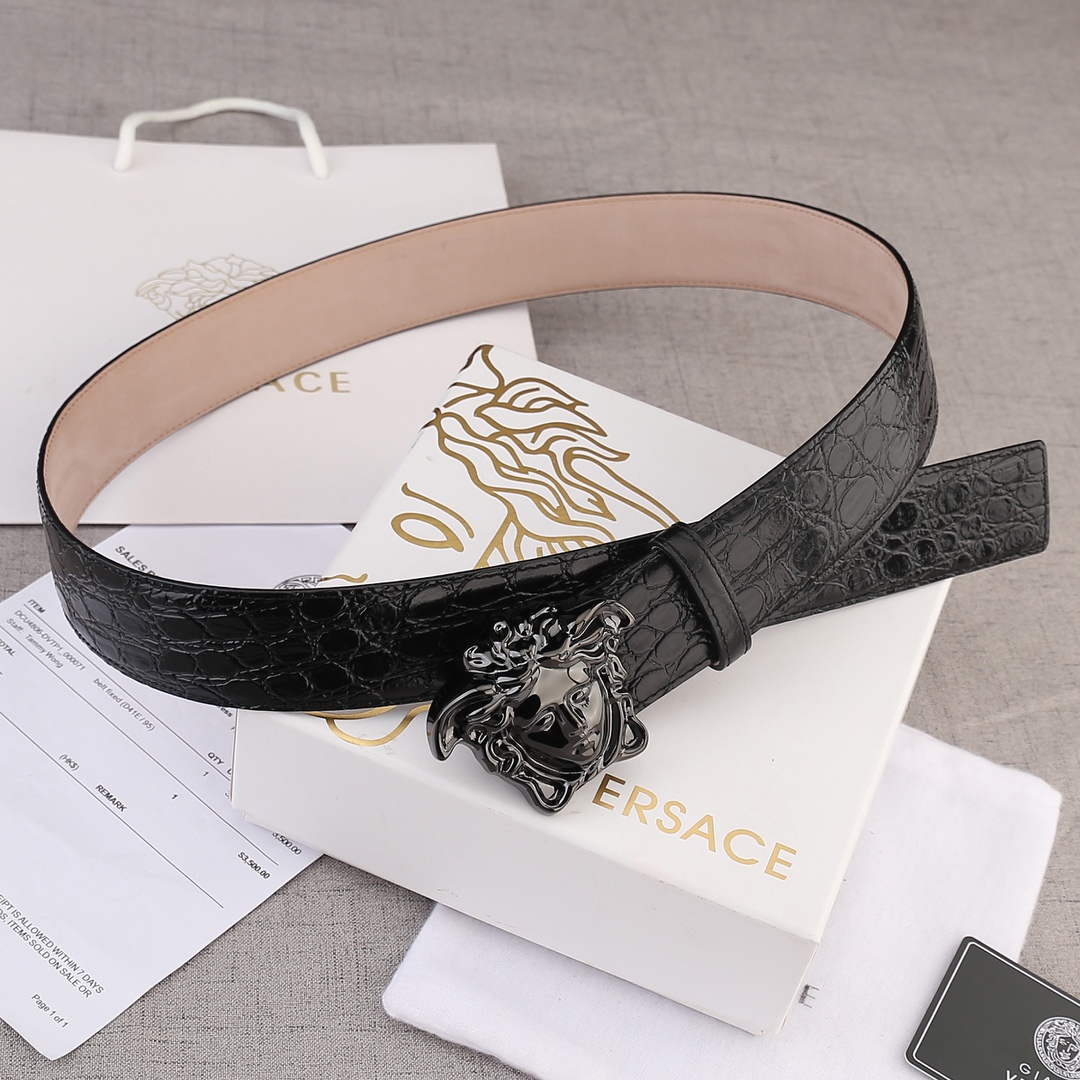 宽度4.0cm VERSACE（范思哲）爆款石头纹砂底/双面头层、采用精挑细选进口牛皮，手感柔软细腻/扣头真空电镀品质！