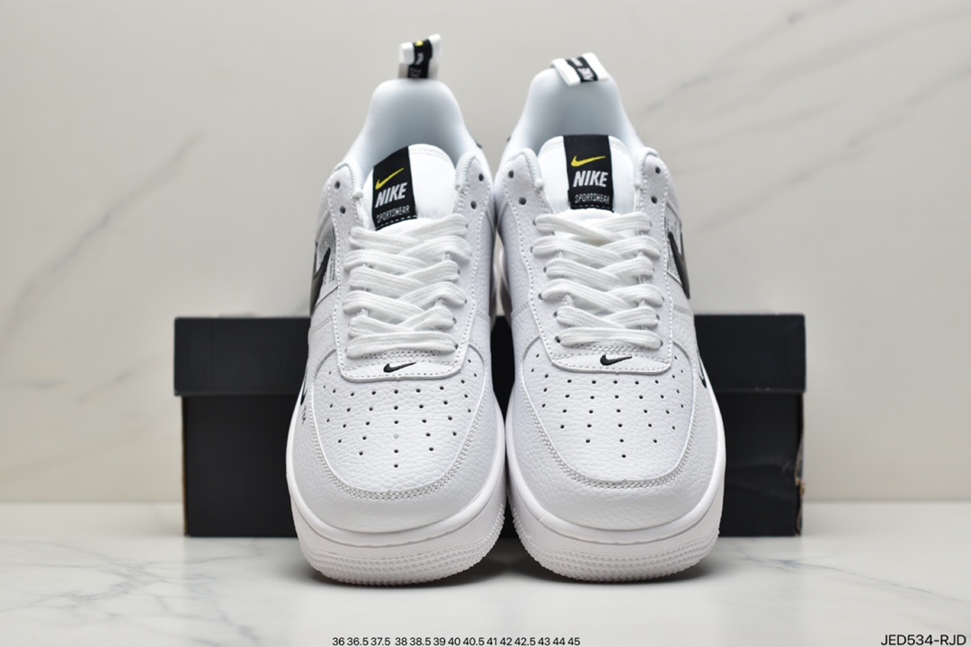 150 耐克Nike Air Force 1 ′07 Low Premium”White/Black” 全板鞋 AJ7747-100